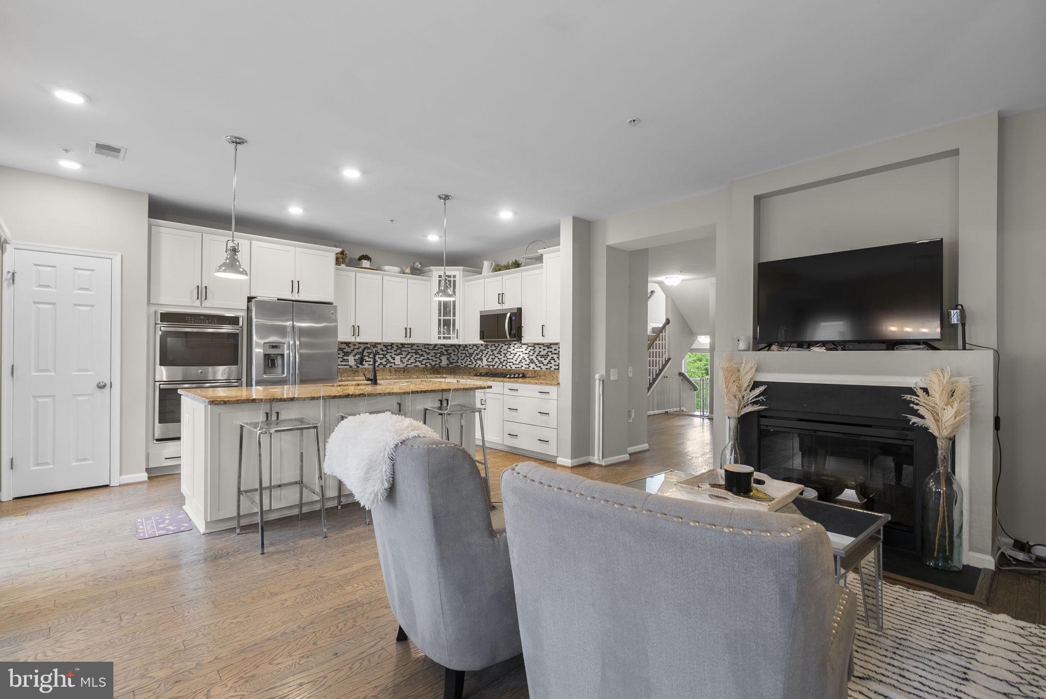 CROWN - Residential