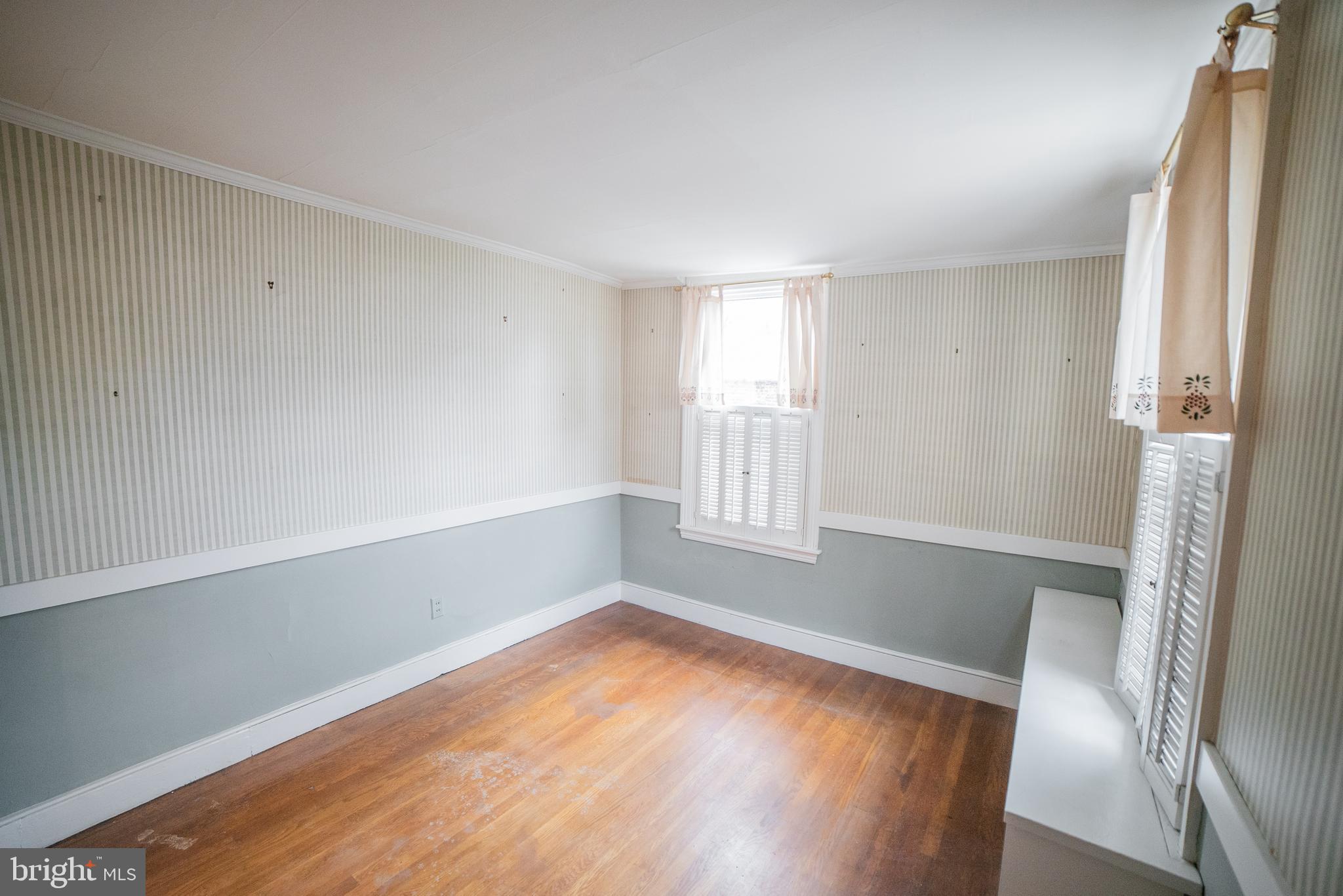 LOGAN SQUARE - Residential