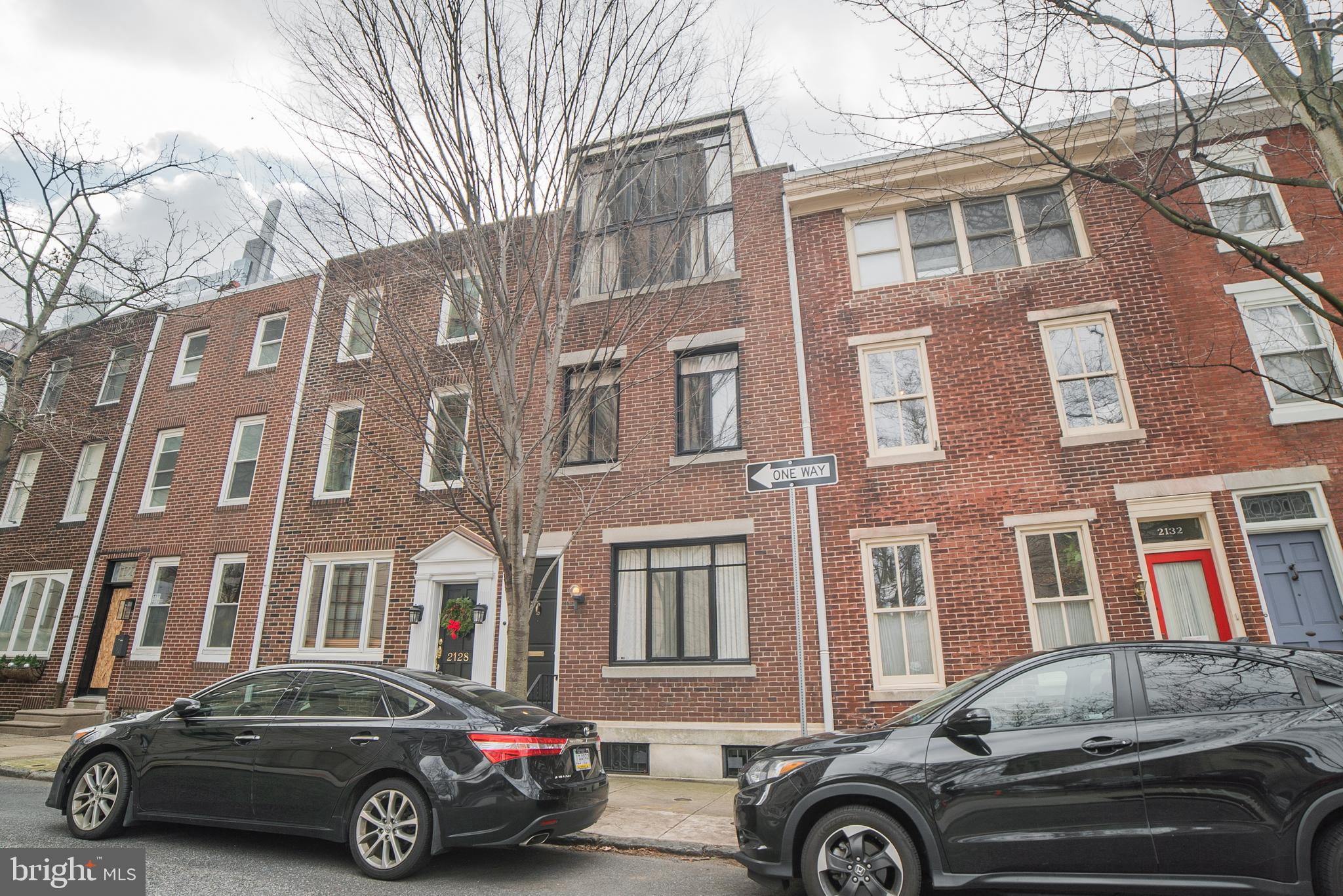 LOGAN SQUARE - Residential