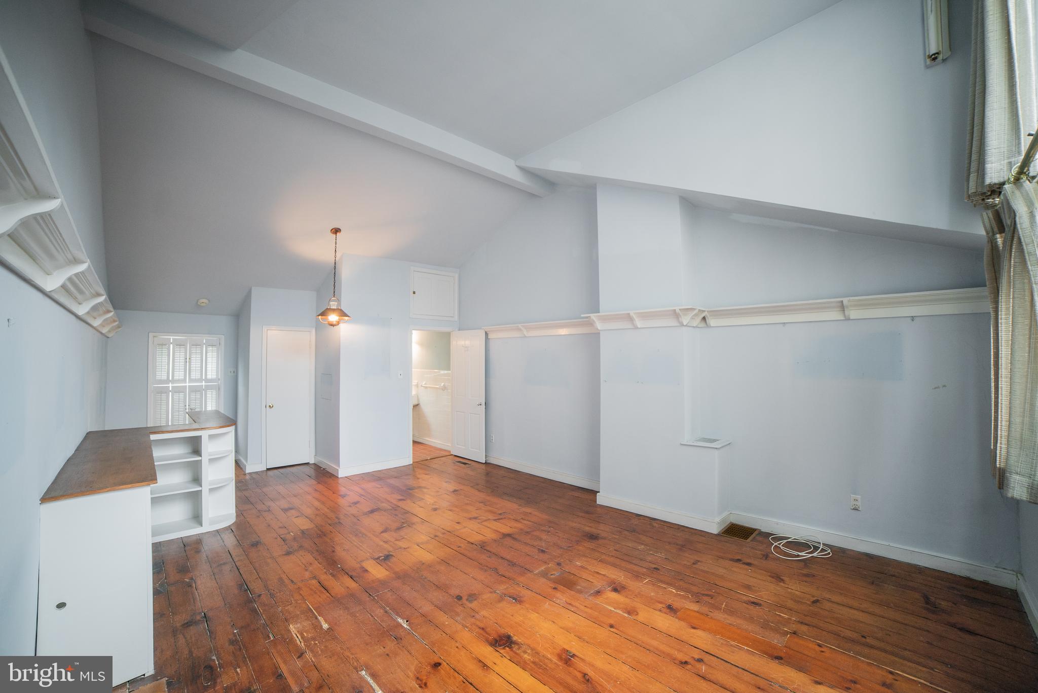 LOGAN SQUARE - Residential
