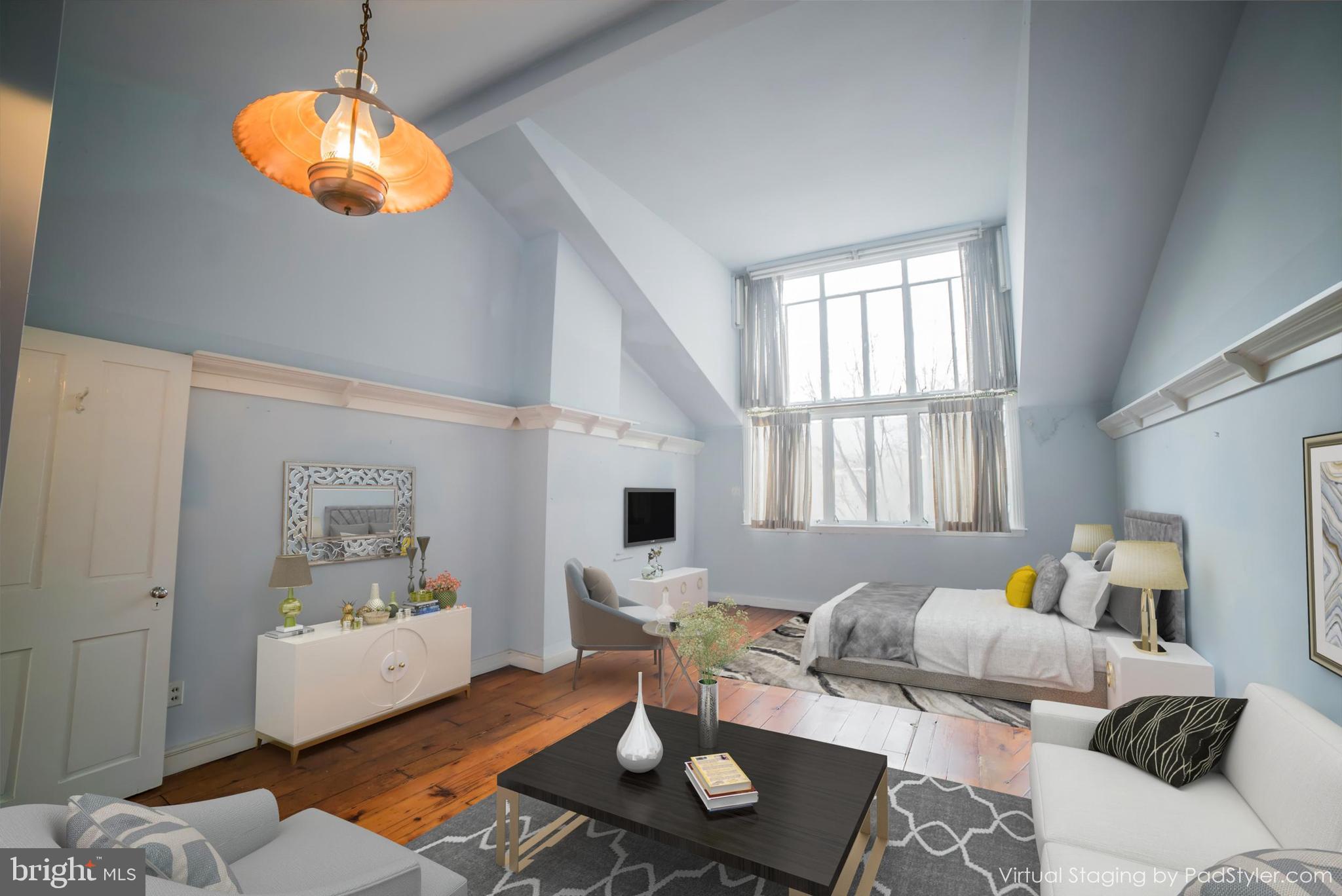 LOGAN SQUARE - Residential