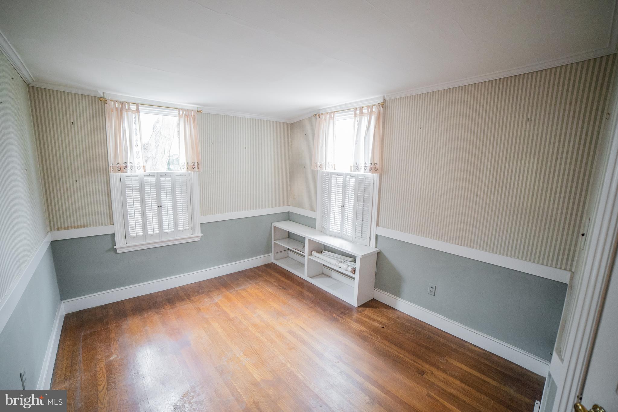 LOGAN SQUARE - Residential