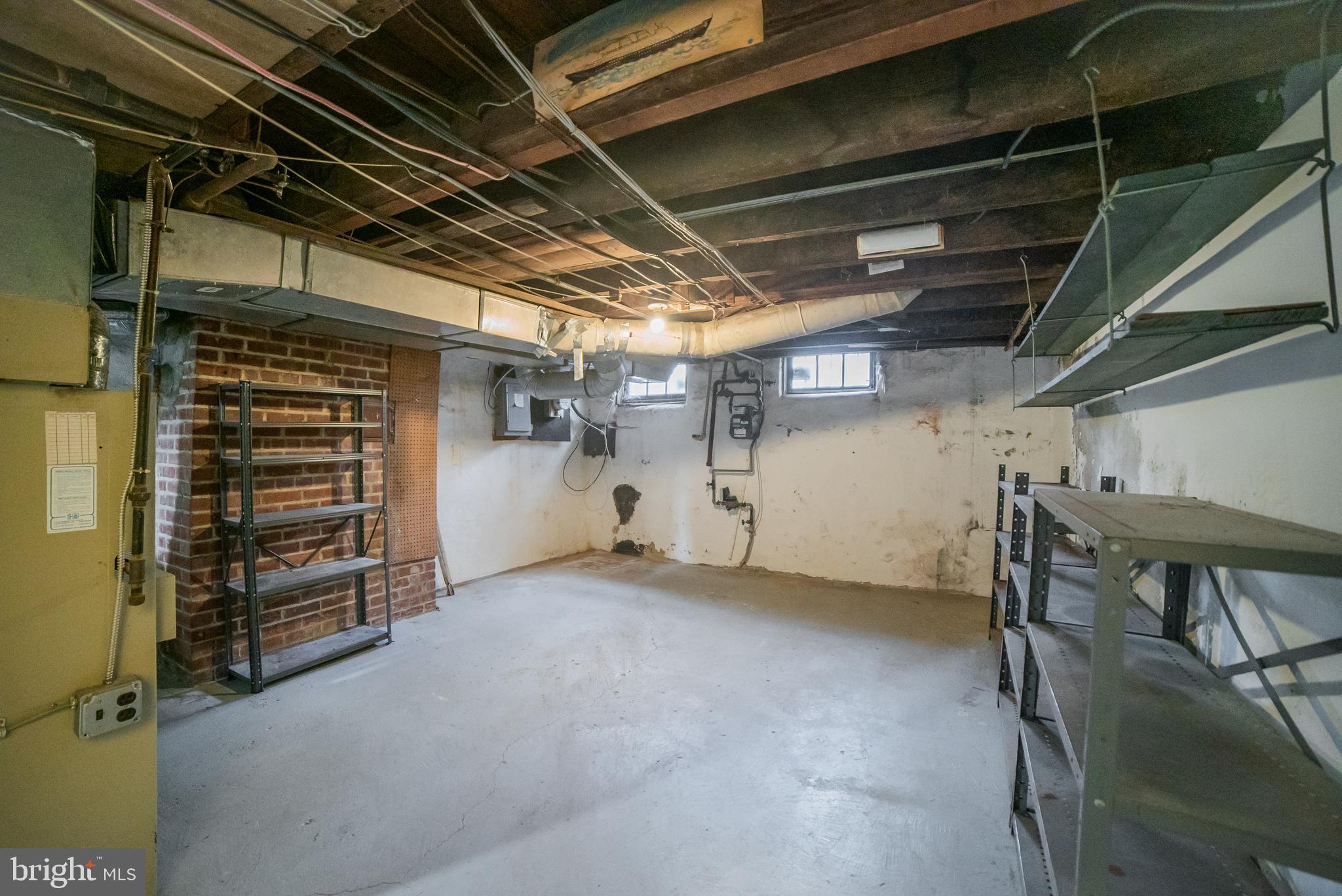 LOGAN SQUARE - Residential