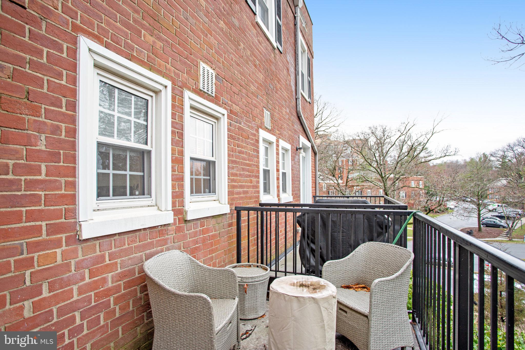 FAIRLINGTON VILLAGES - Residential Lease