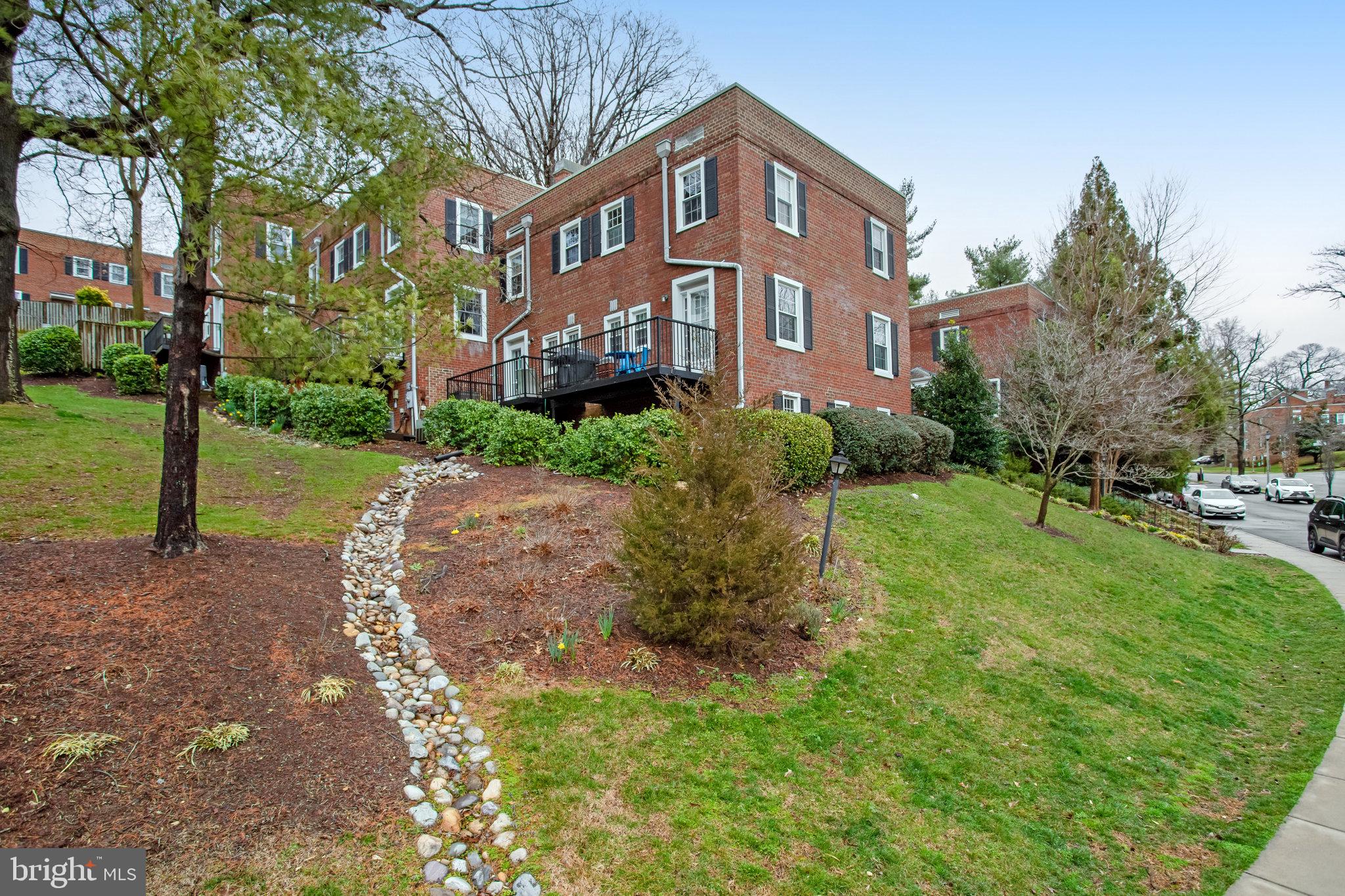 FAIRLINGTON VILLAGES - Residential Lease