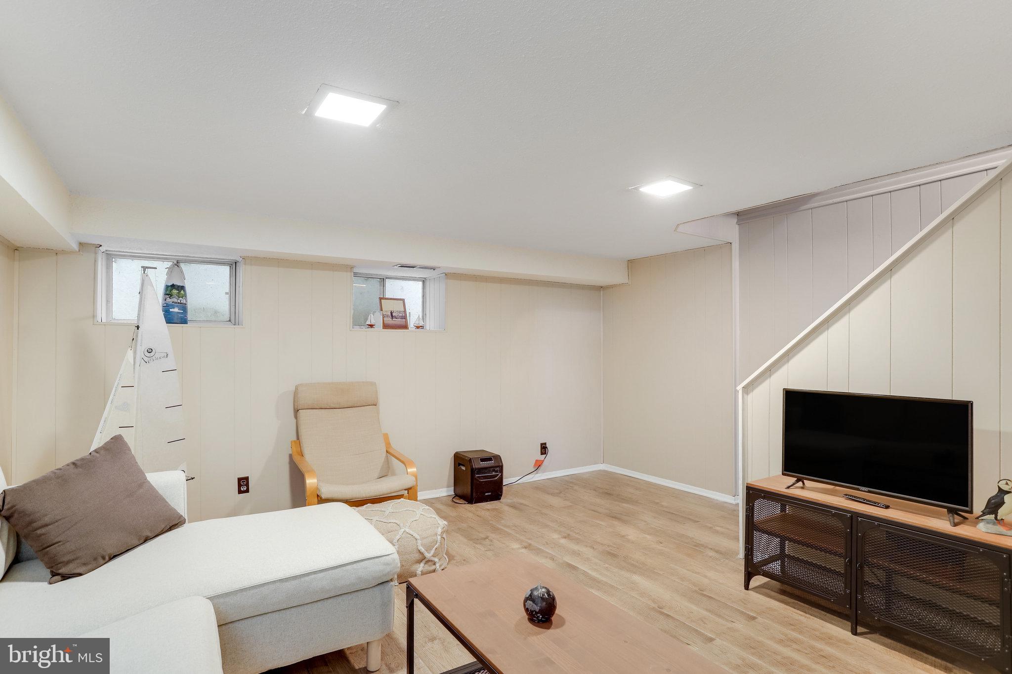 FAIRLINGTON VILLAGES - Residential Lease