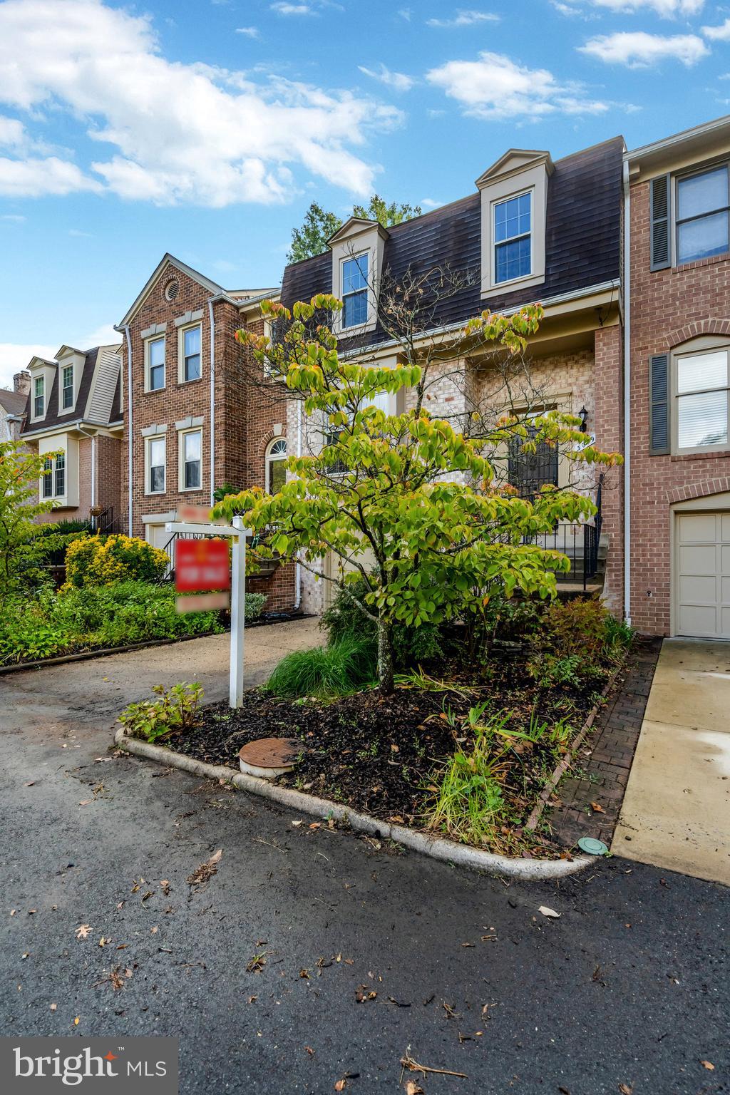 3019 OAKTON MEADOWS COURT