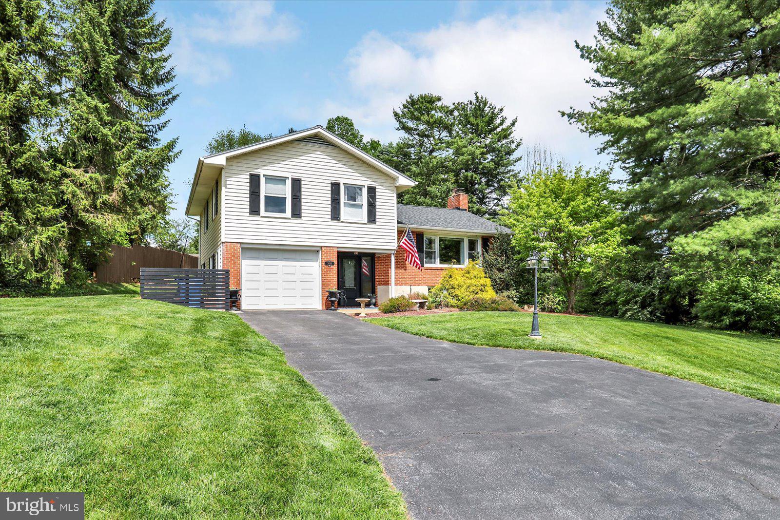 2656 WHISPERING PINES RD