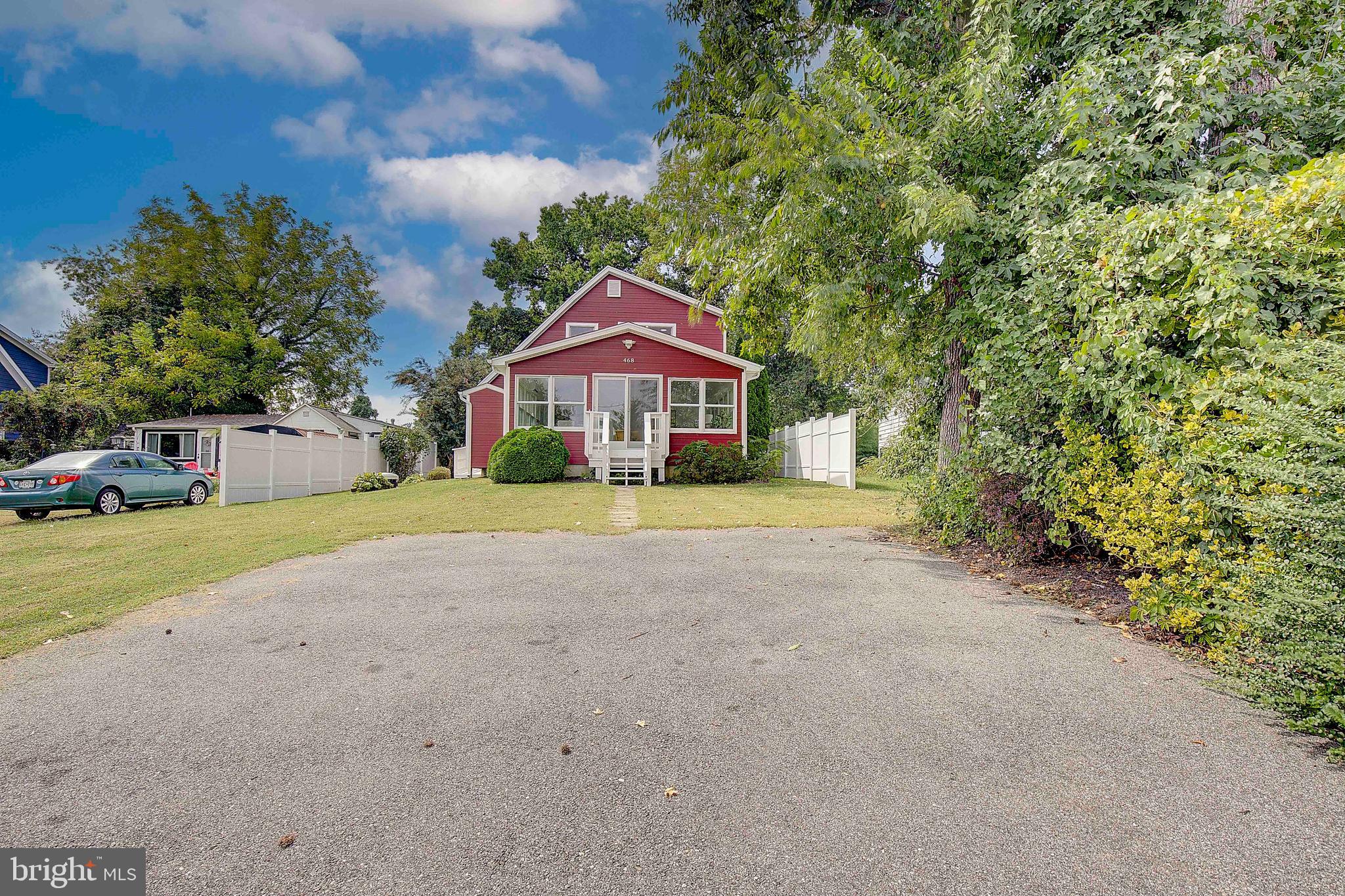 LOCH HAVEN - Residential