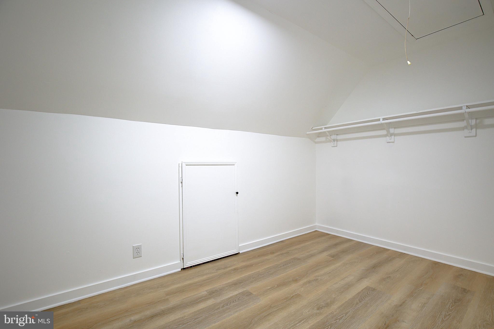 LOCH HAVEN - Residential