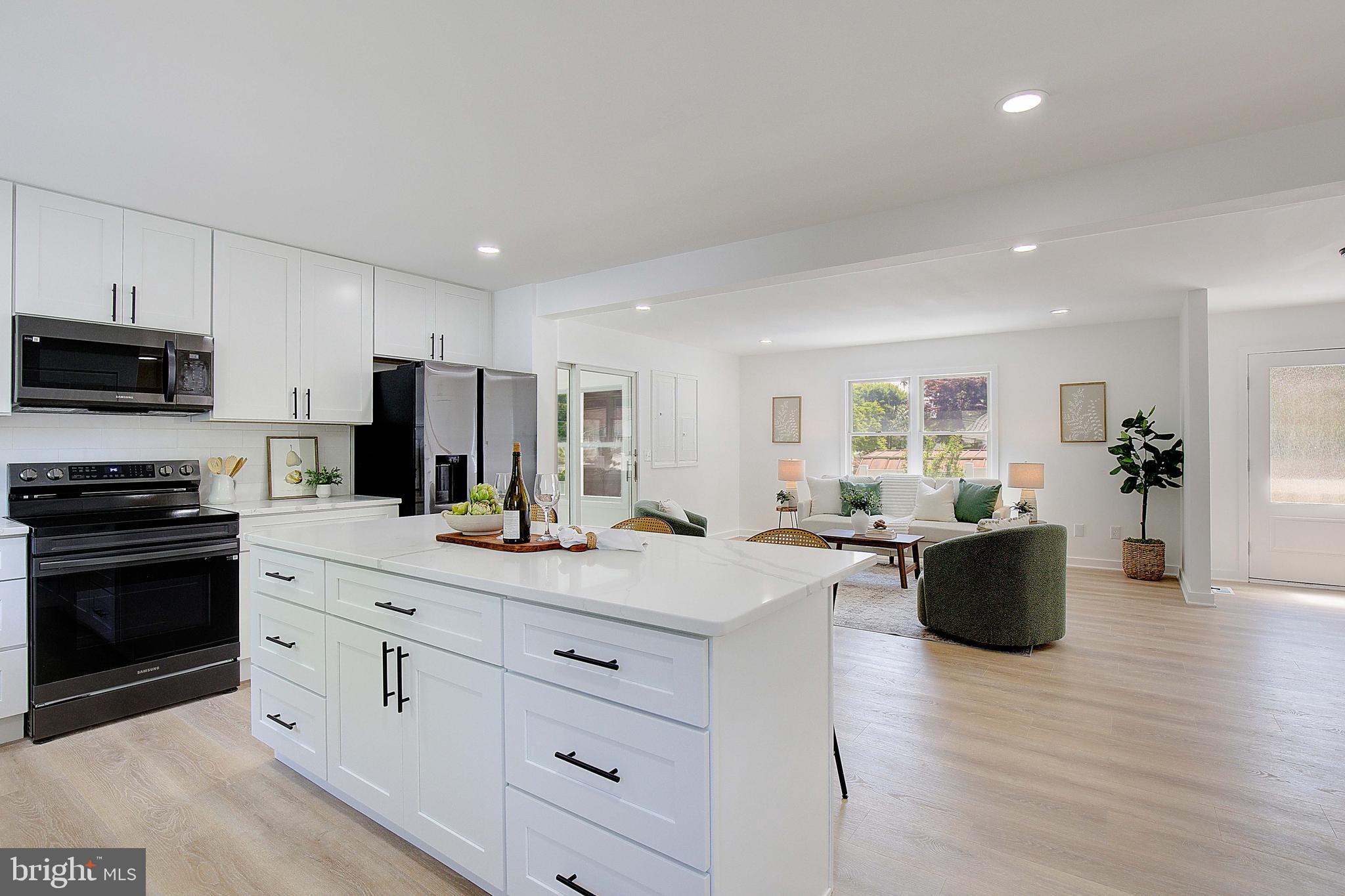 LOCH HAVEN - Residential