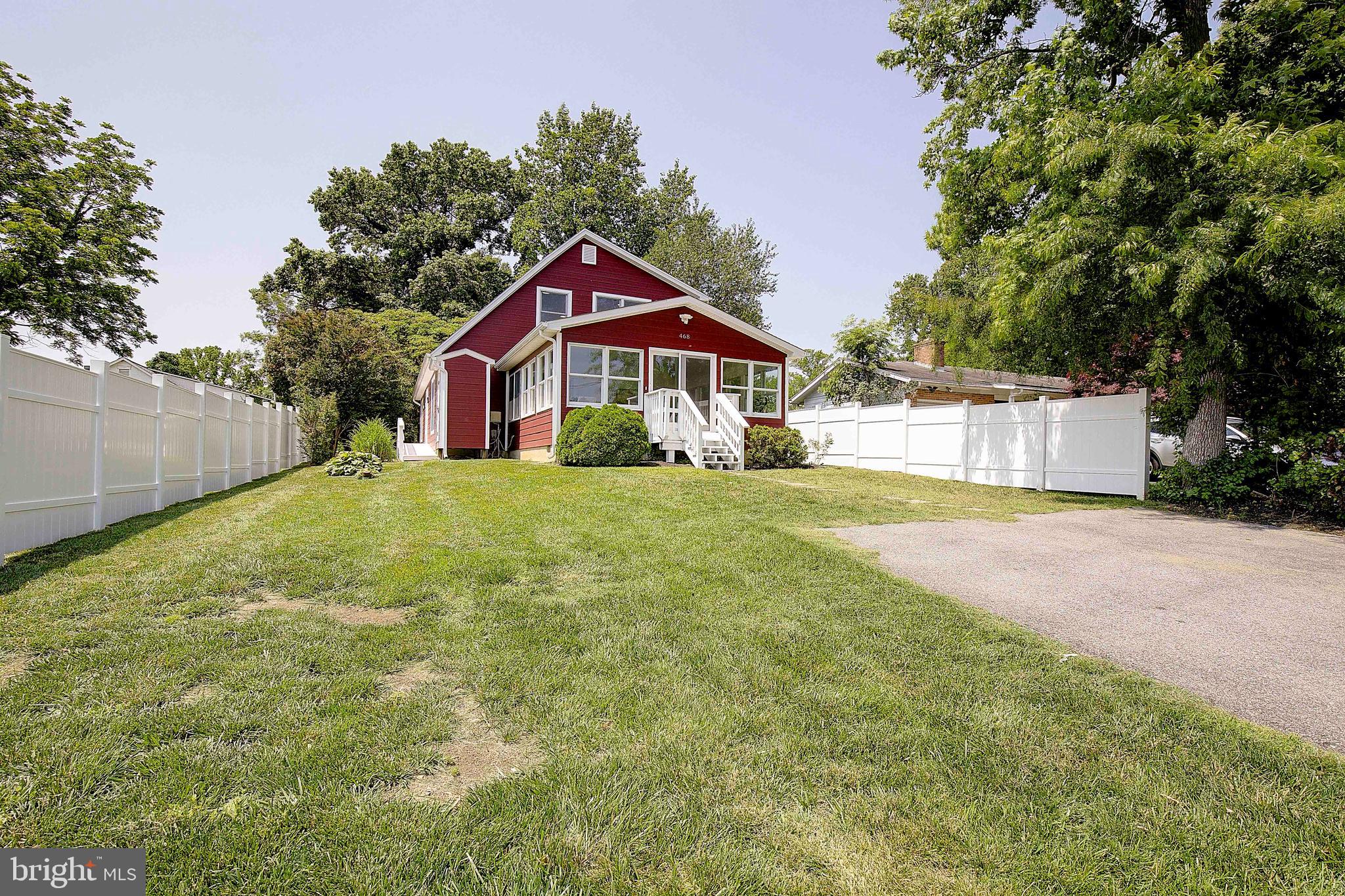 468 RIVERVIEW DRIVE