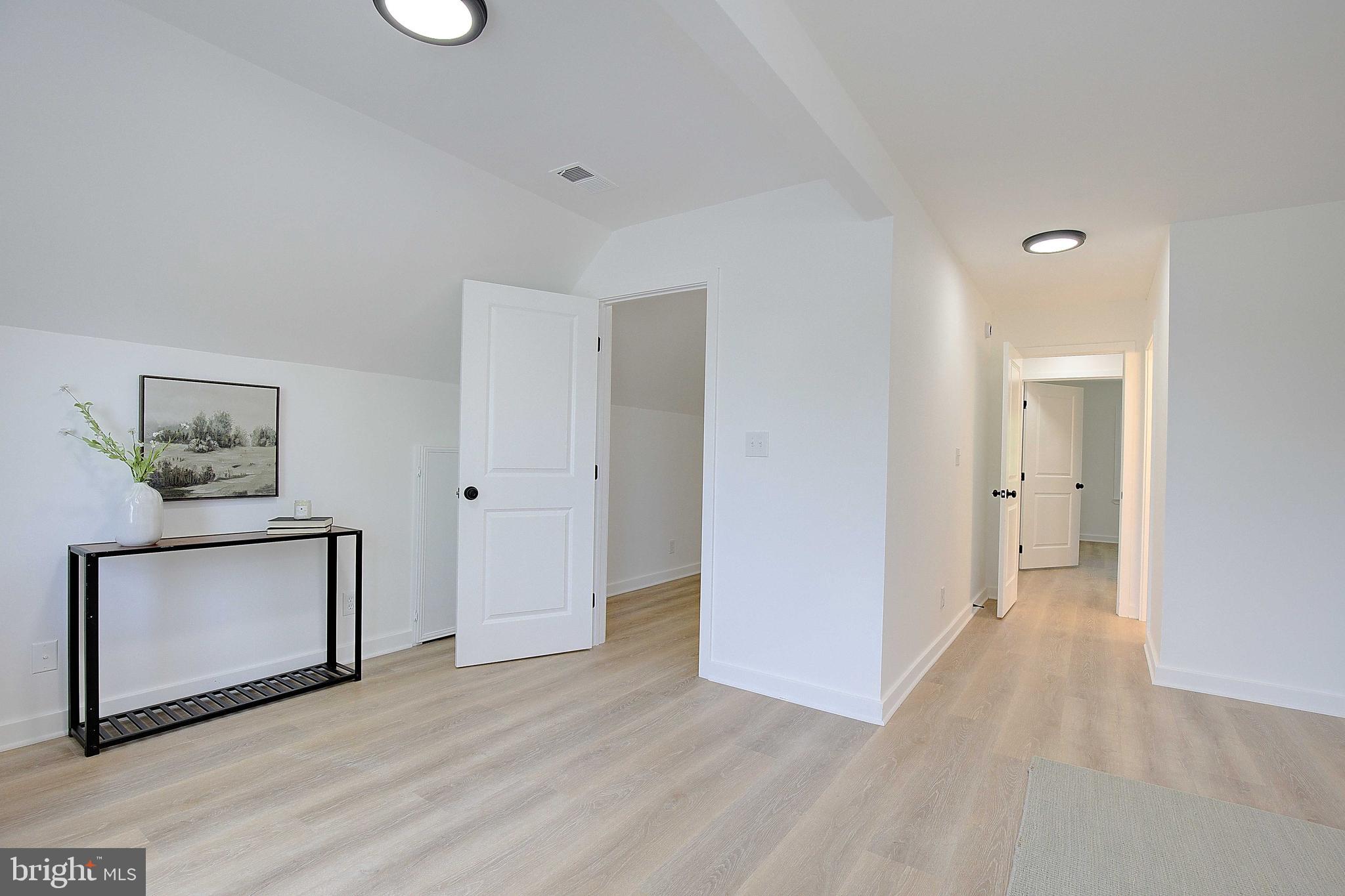 LOCH HAVEN - Residential