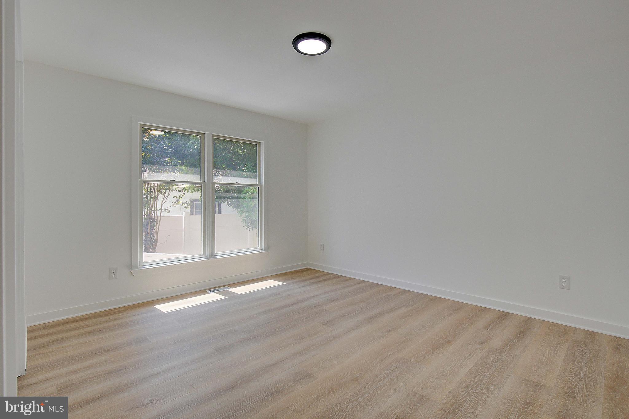 LOCH HAVEN - Residential