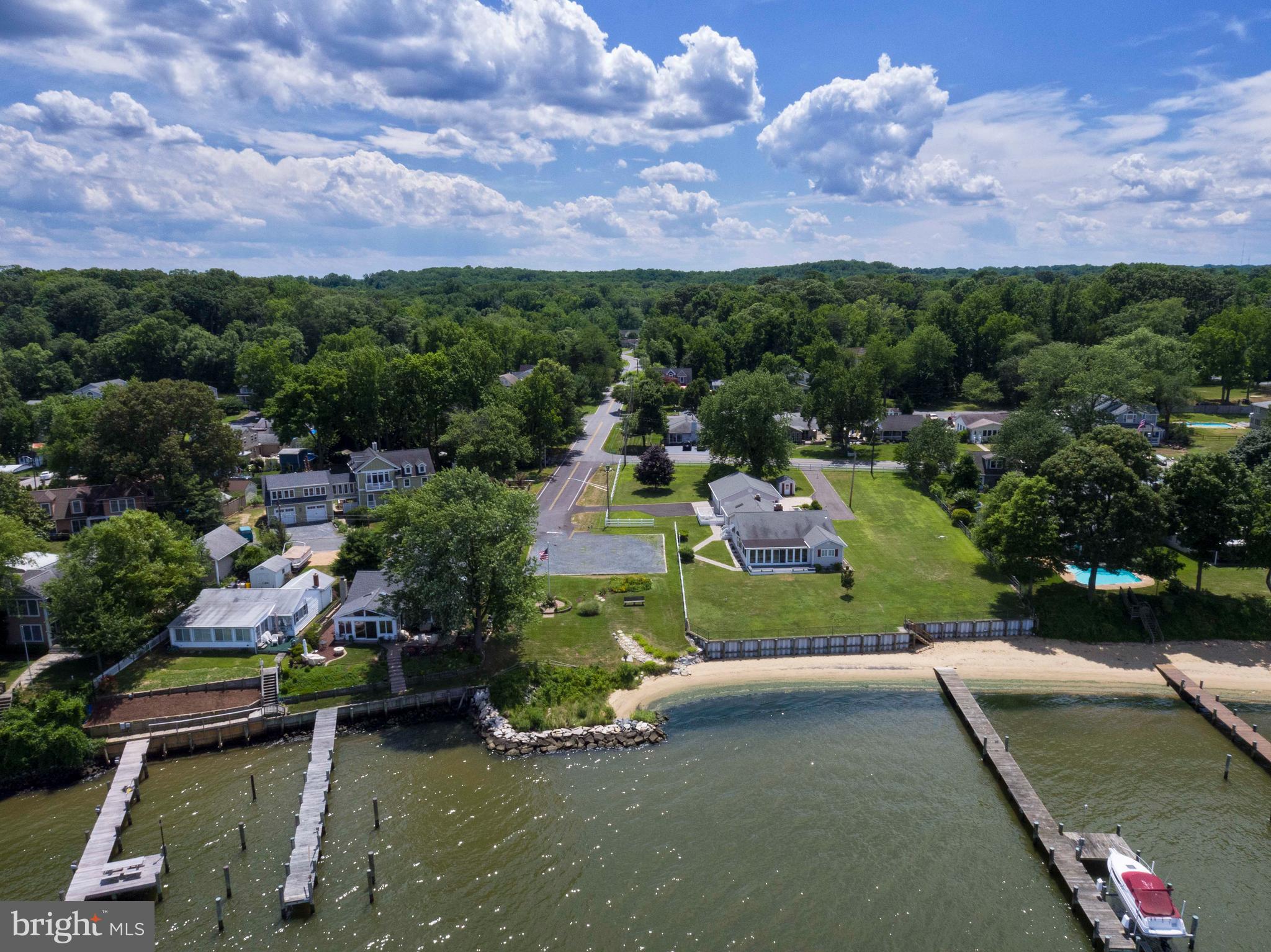 LOCH HAVEN - Residential