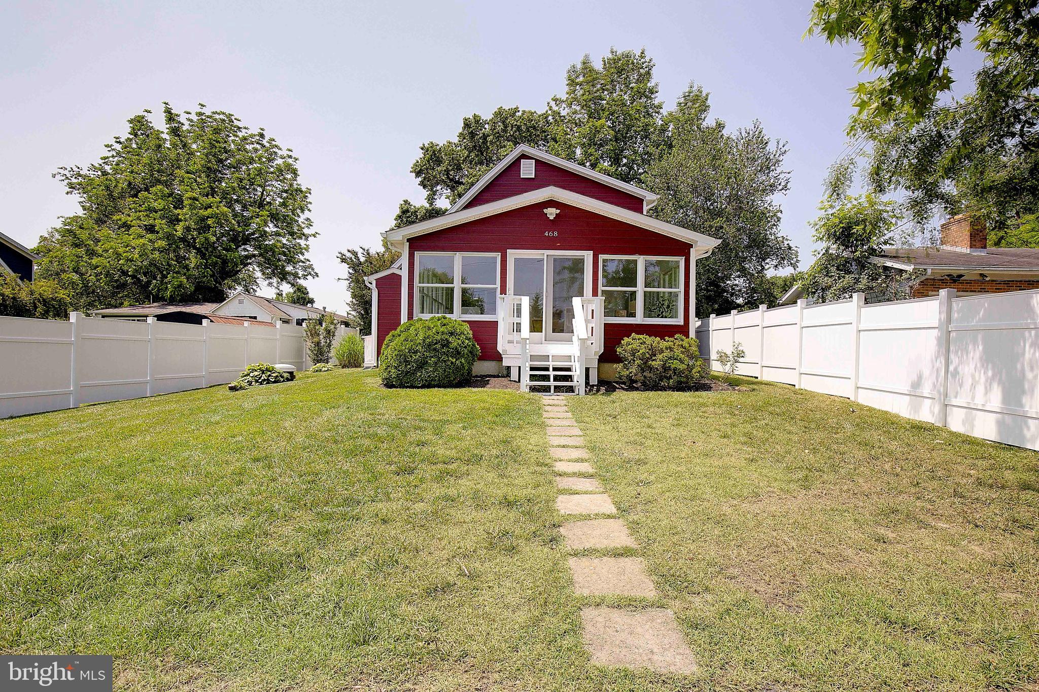 468 RIVERVIEW DRIVE