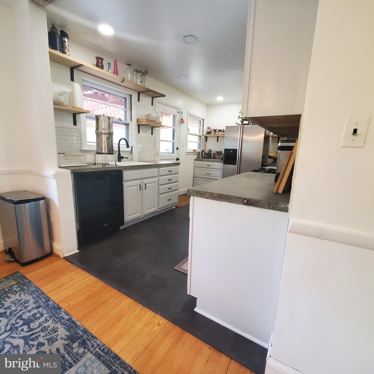 ADELPHI FOREST - Residential