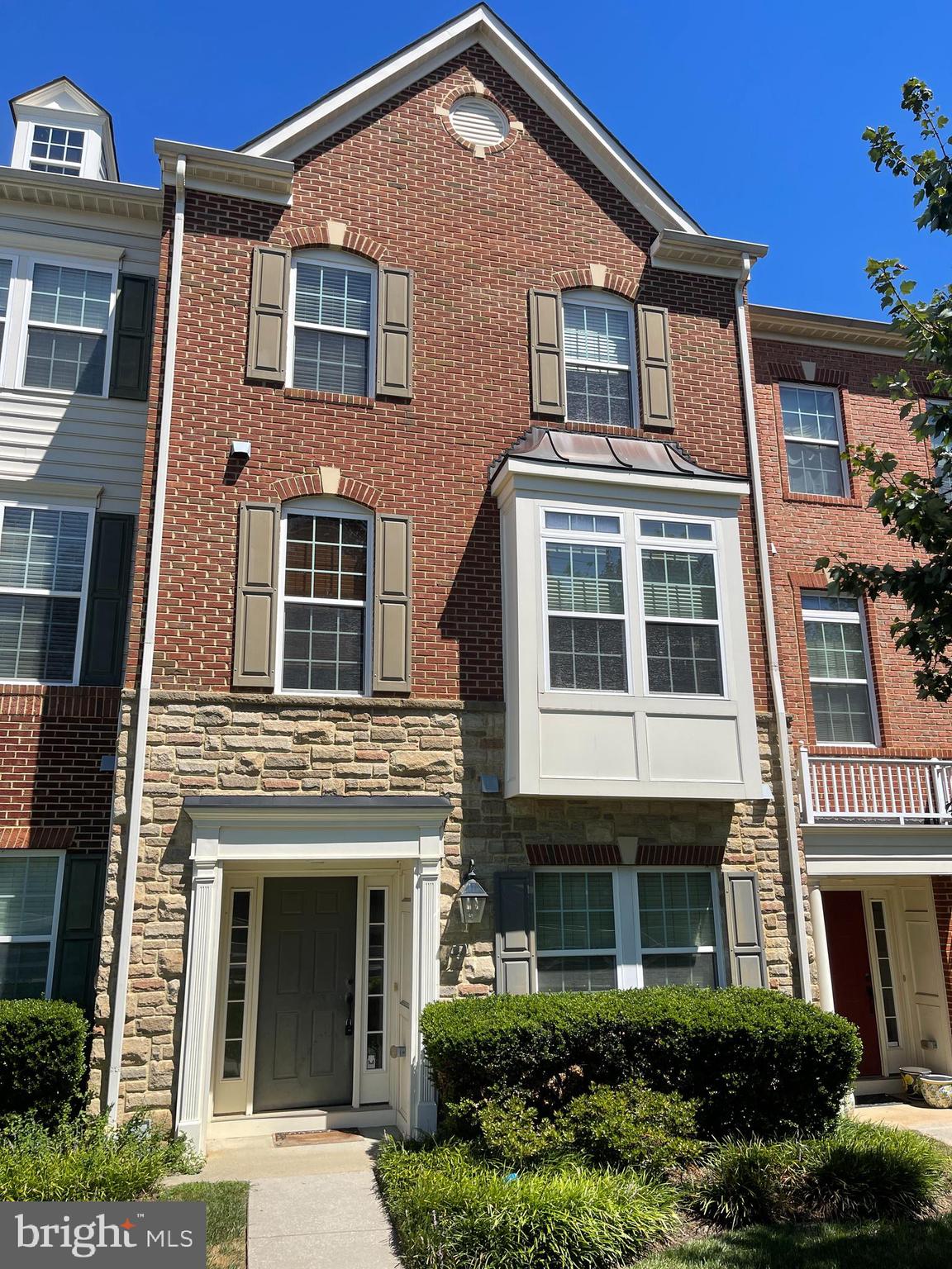 ELLICOTT SQUARE - Residential Lease