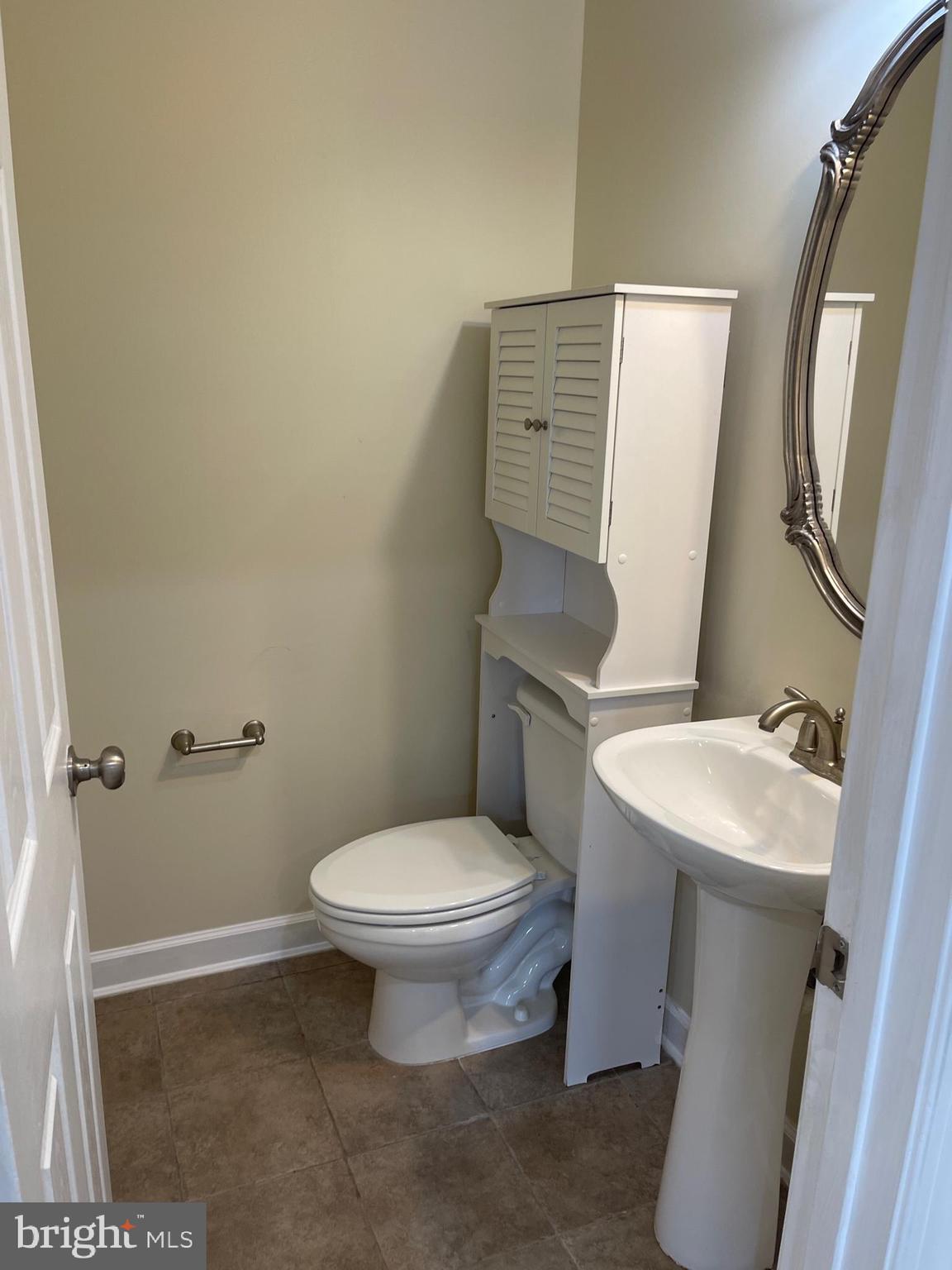 ELLICOTT SQUARE - Residential Lease