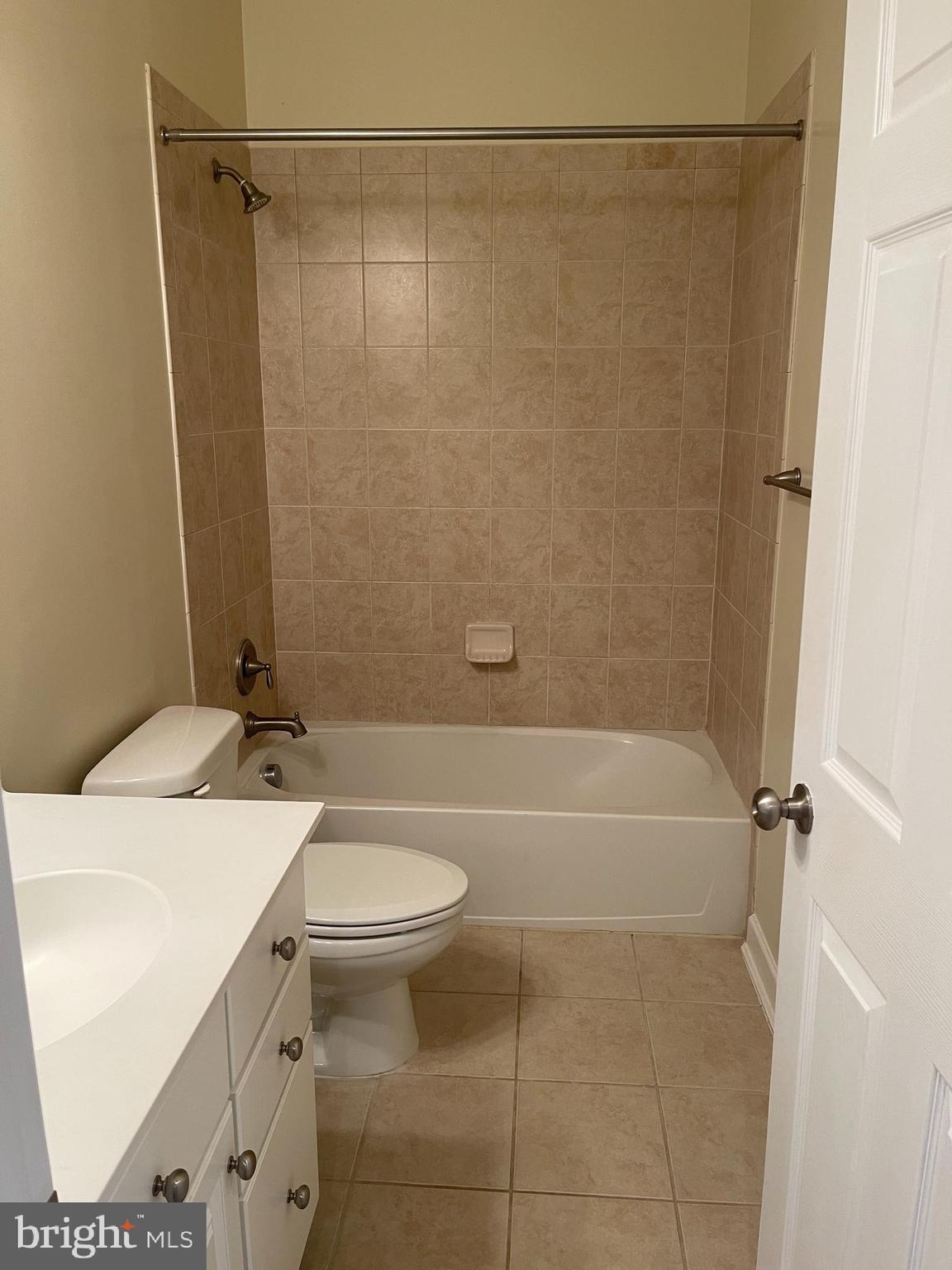 ELLICOTT SQUARE - Residential Lease