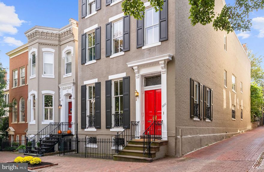 Gracious, detached Federal in the heart of the east village. Grand scale and elegant fenestration amplify the luminescence of this formal, yet comfortable home. Featuring a double parlor with 10' ceiling hight and double WBFs, a formal DR and a large, gourmet eat-in KIT. Huge outdoor space that could be partially converted to PKG. A rare opportunity to buy an exquisite property on a great block.