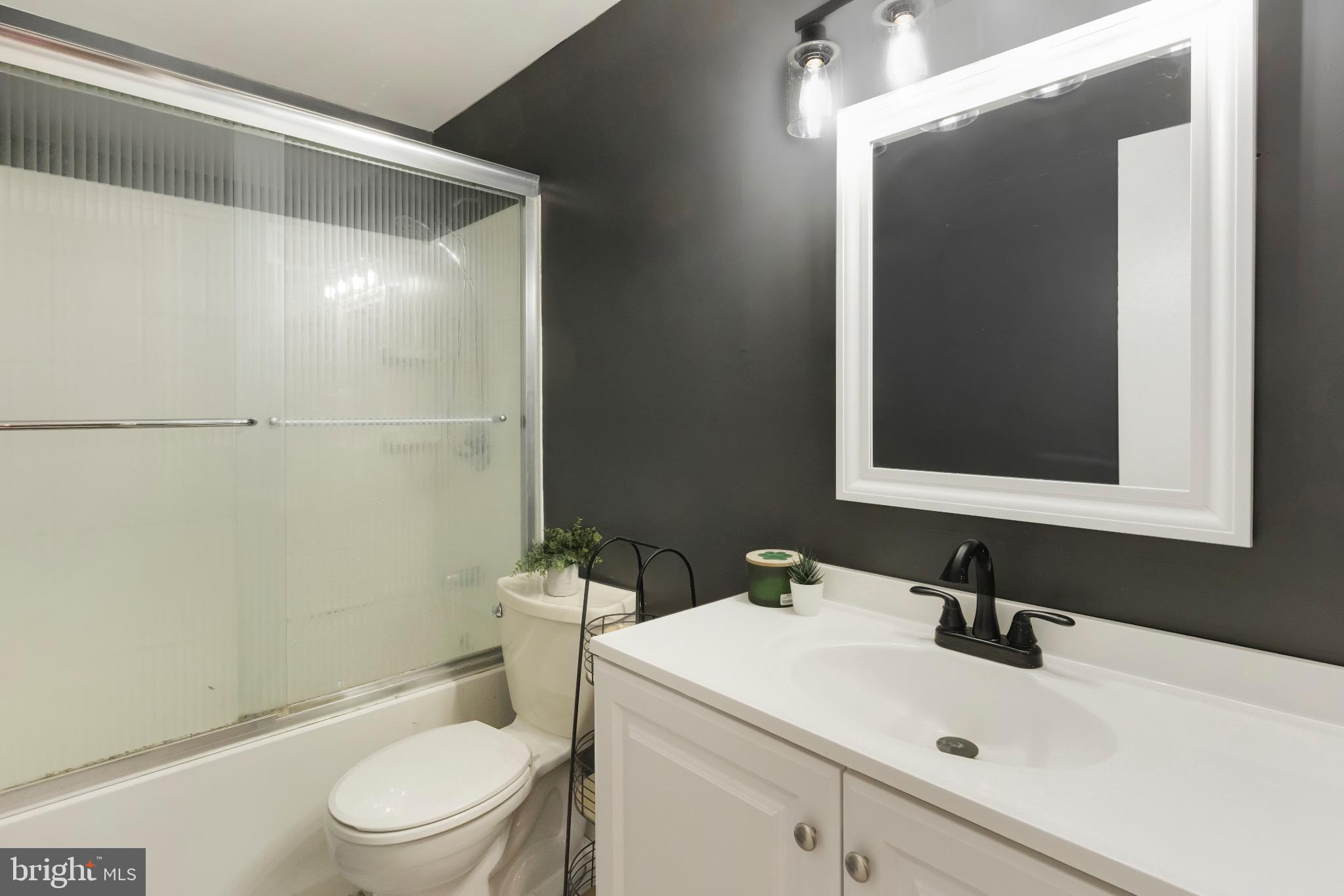 LANCASTER - Residential