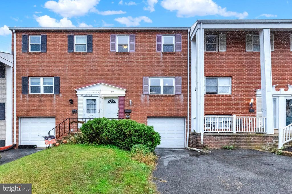 Photo of 840 Hilton Drive, LANCASTER, PA 17603 (MLS # PALA2078442)