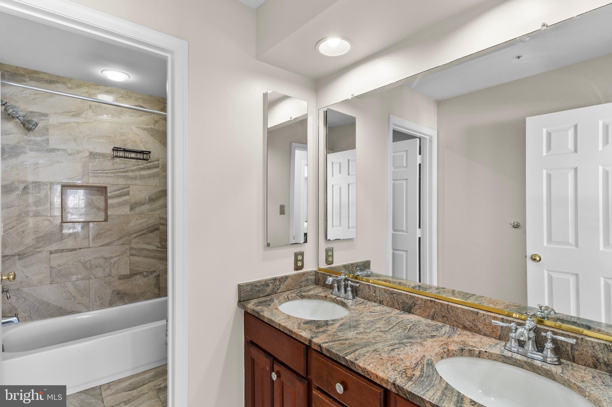 WOODMORE SOUTH - Residential