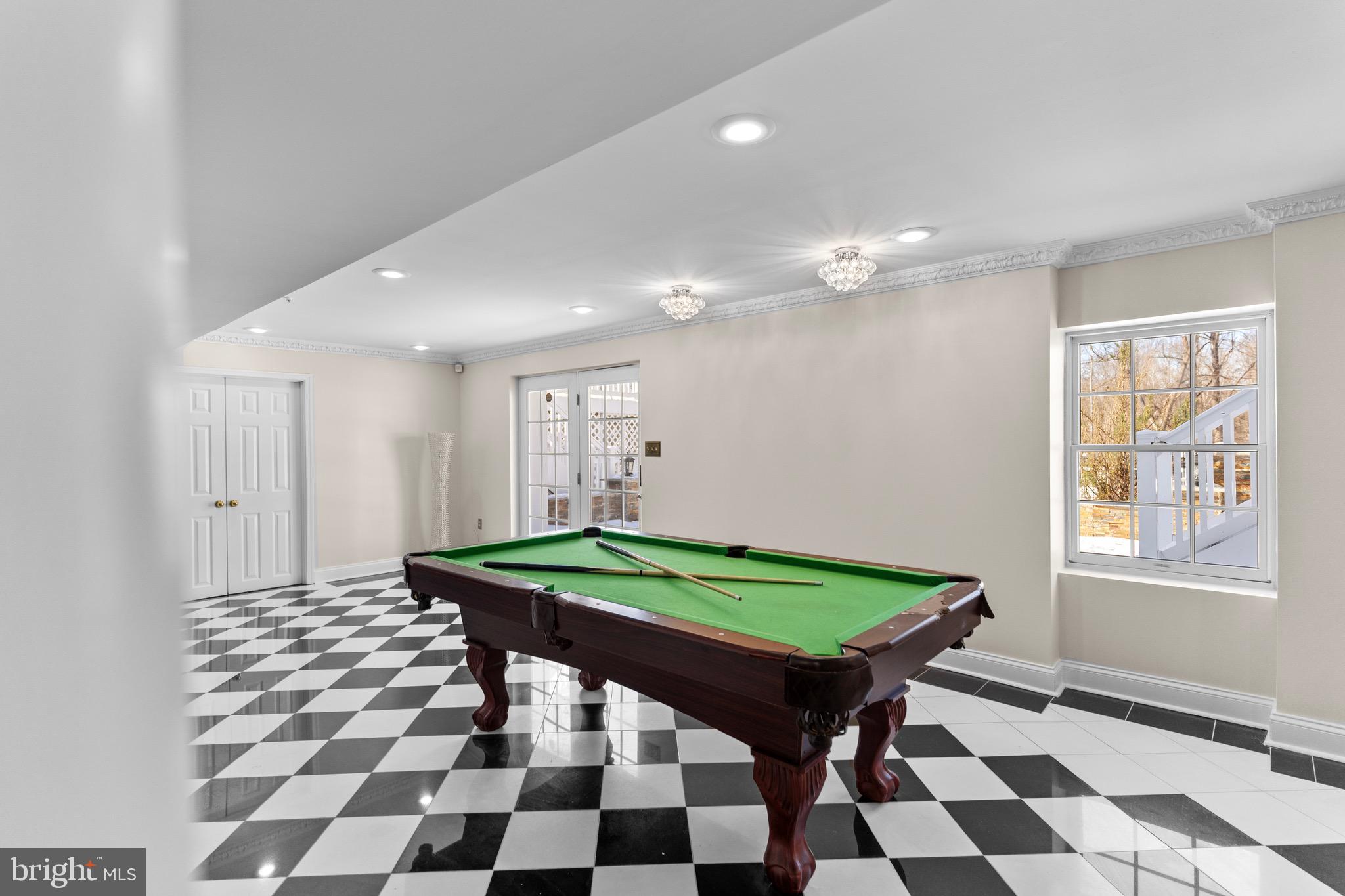 WOODMORE SOUTH - Residential