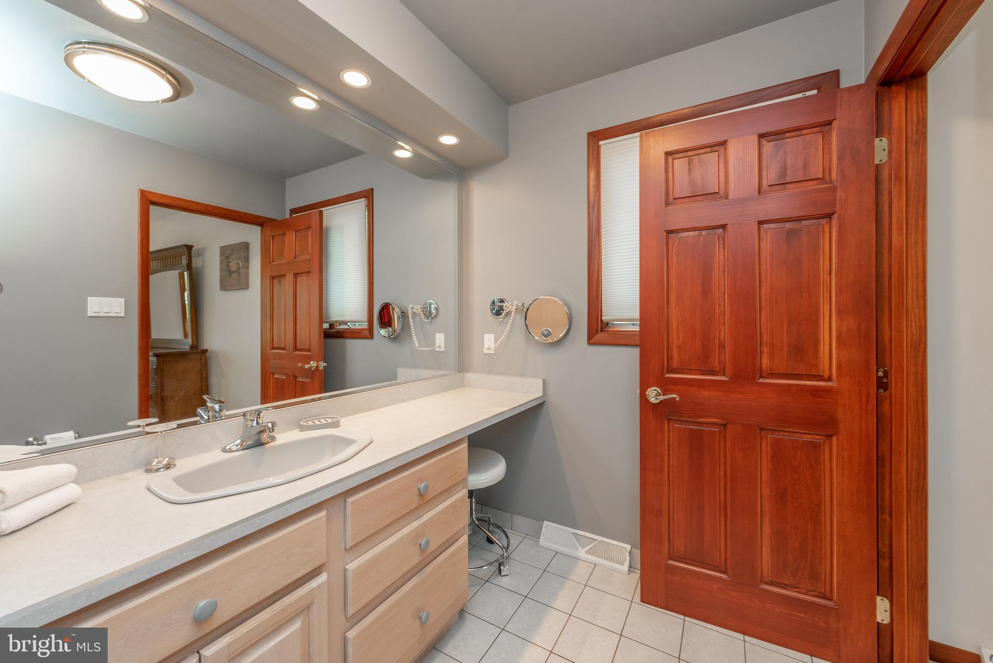 WHITE OAK - Residential