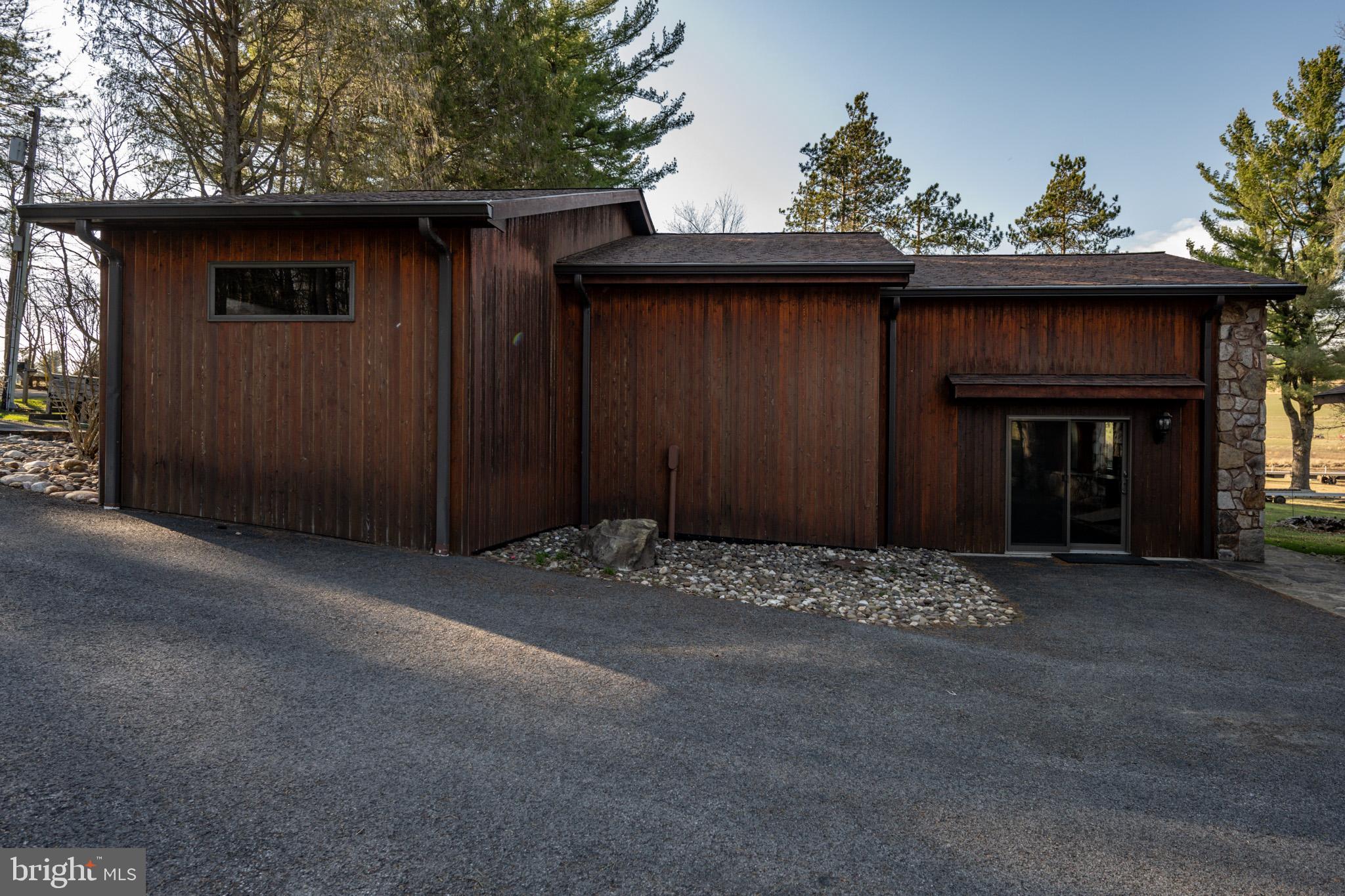 WHITE OAK - Residential