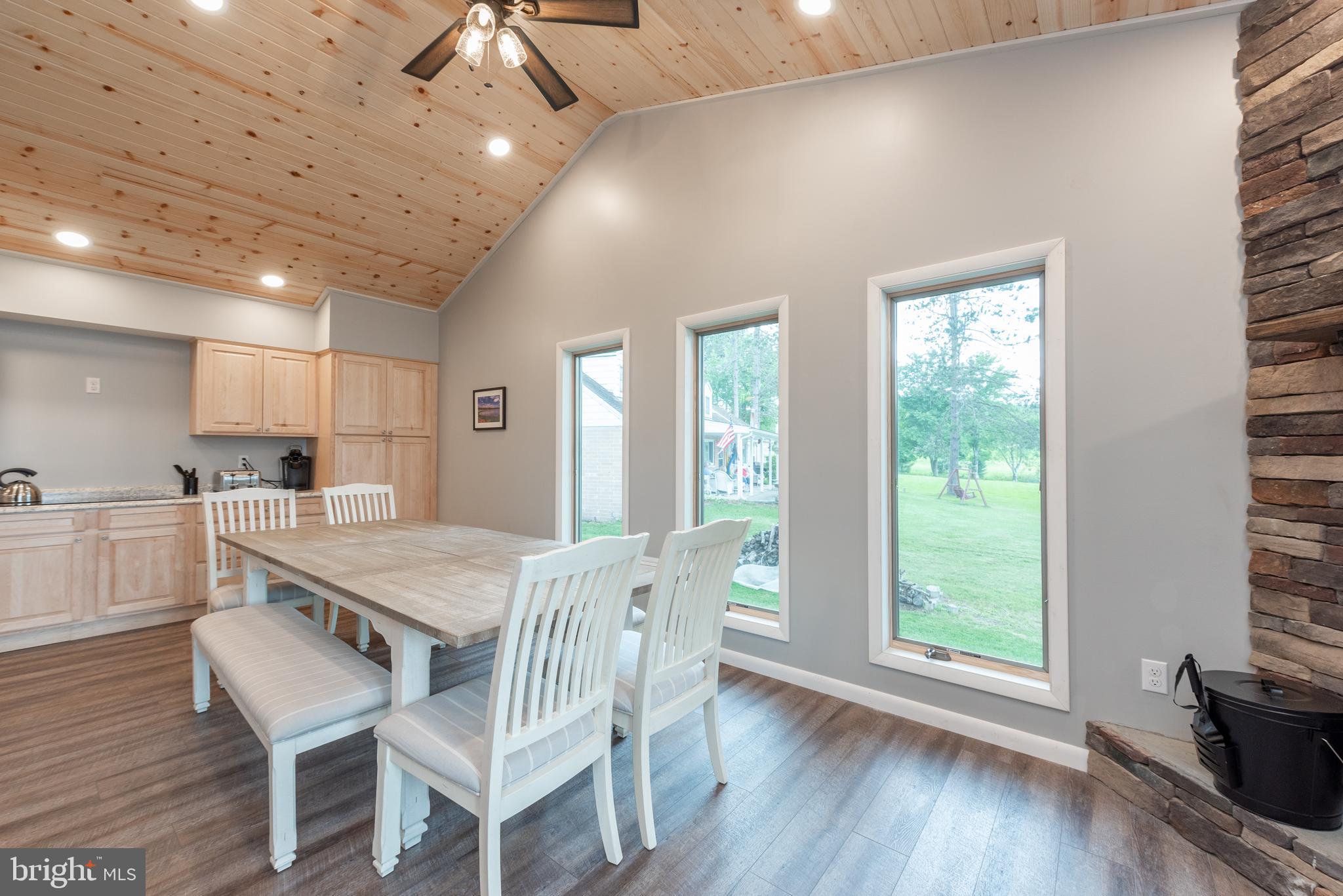 WHITE OAK - Residential