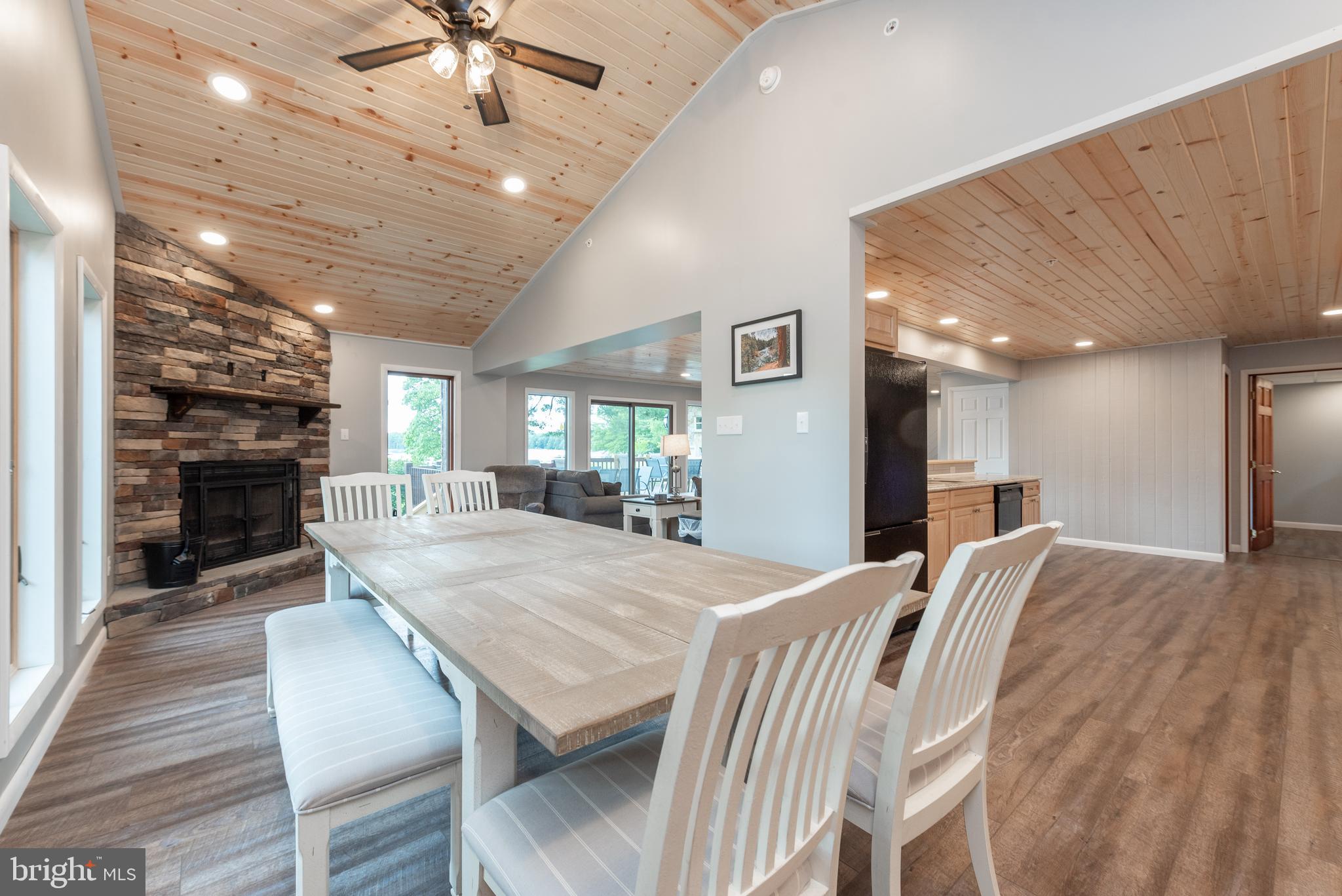 WHITE OAK - Residential