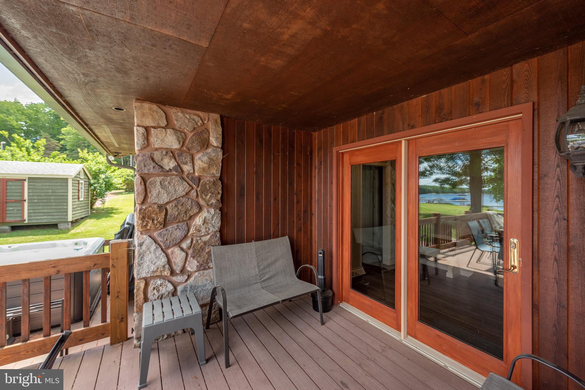 WHITE OAK - Residential