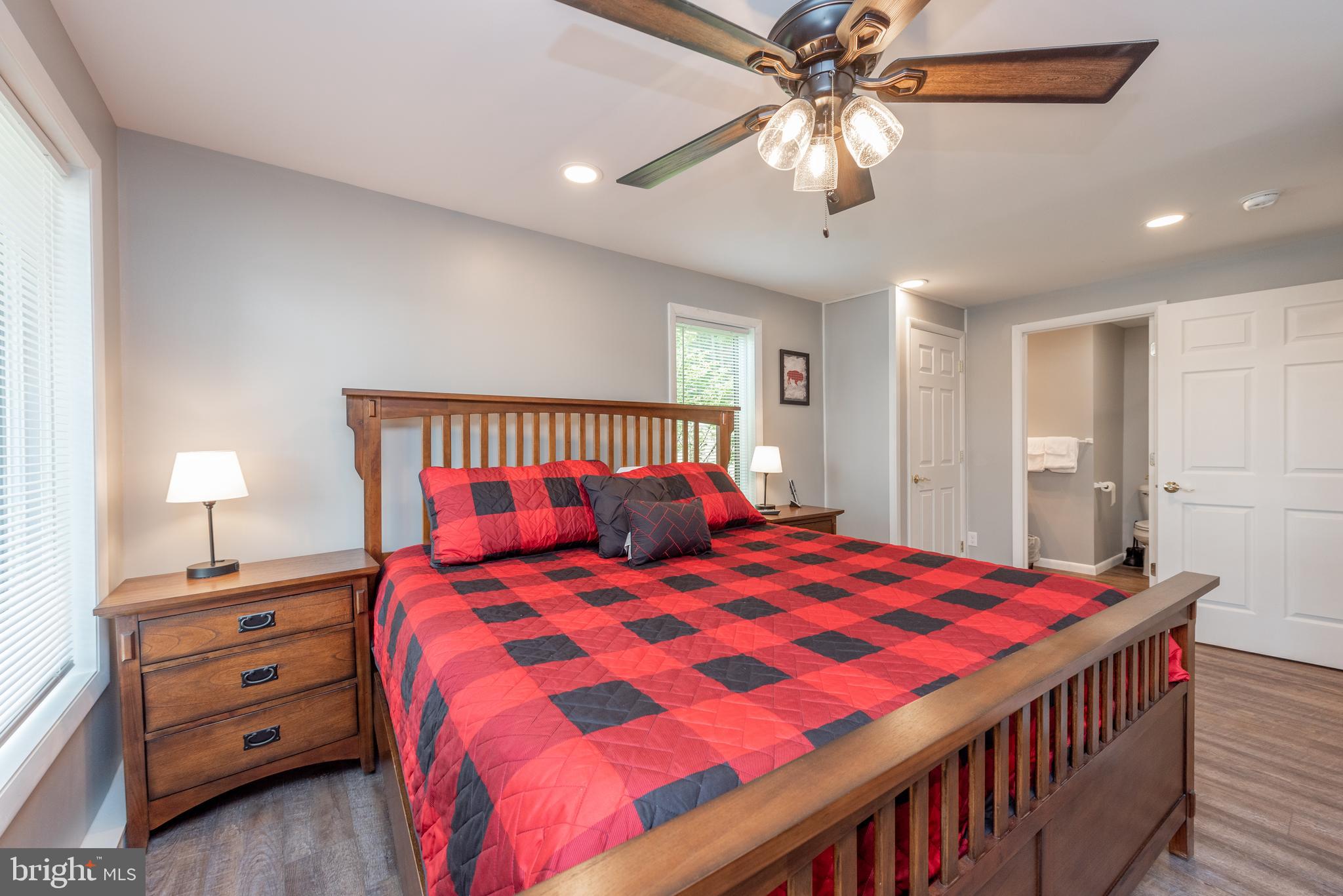 WHITE OAK - Residential