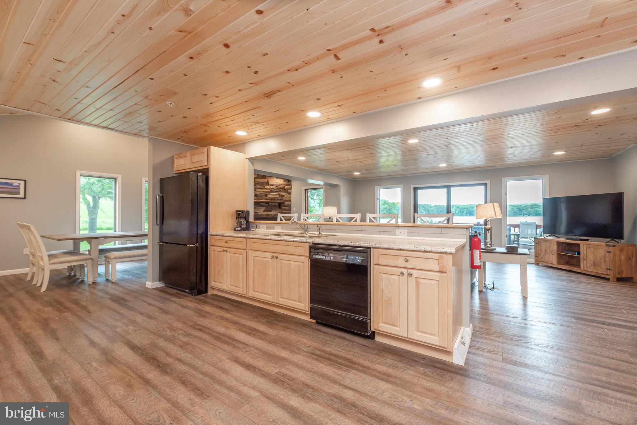 WHITE OAK - Residential