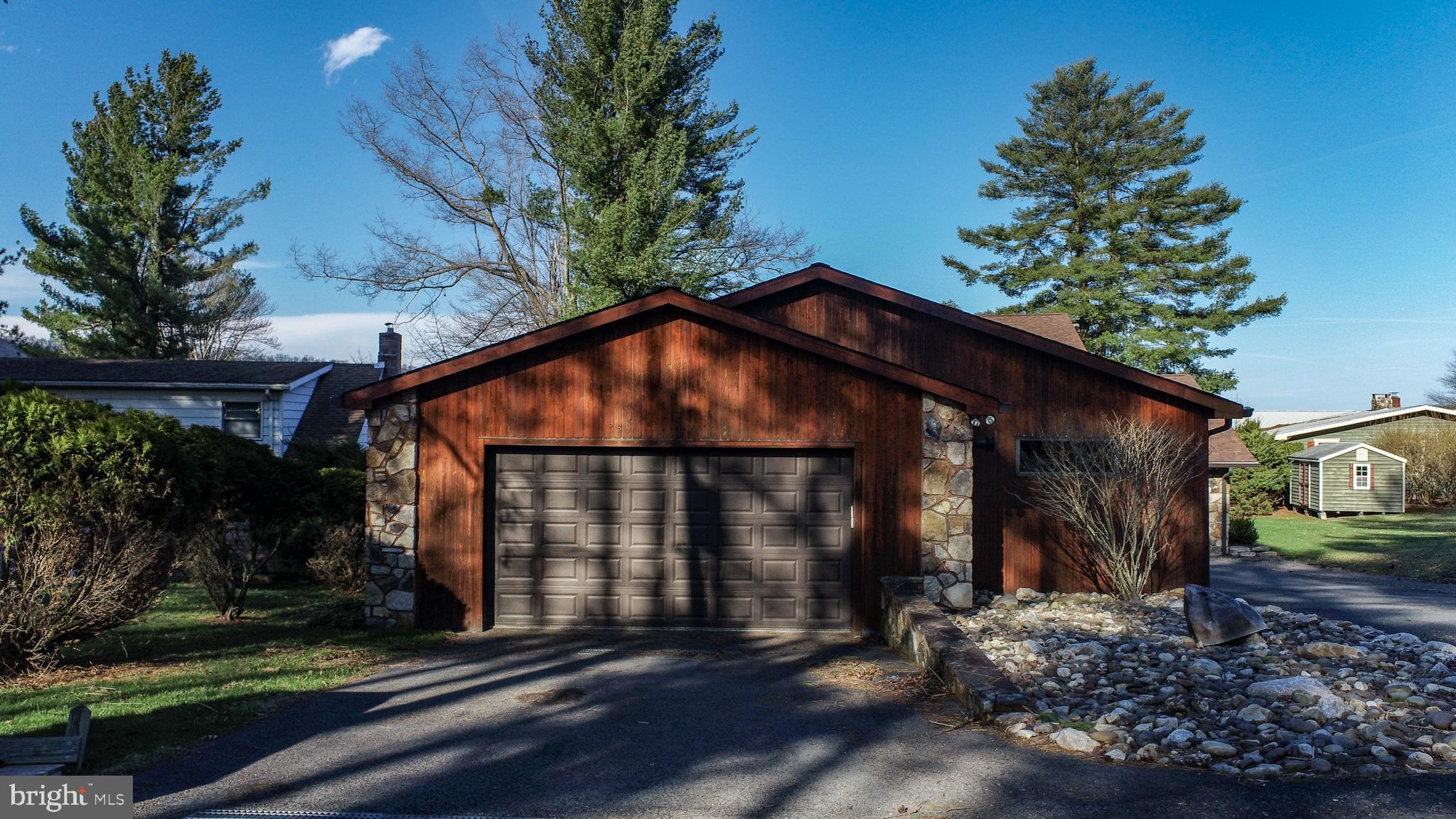 WHITE OAK - Residential