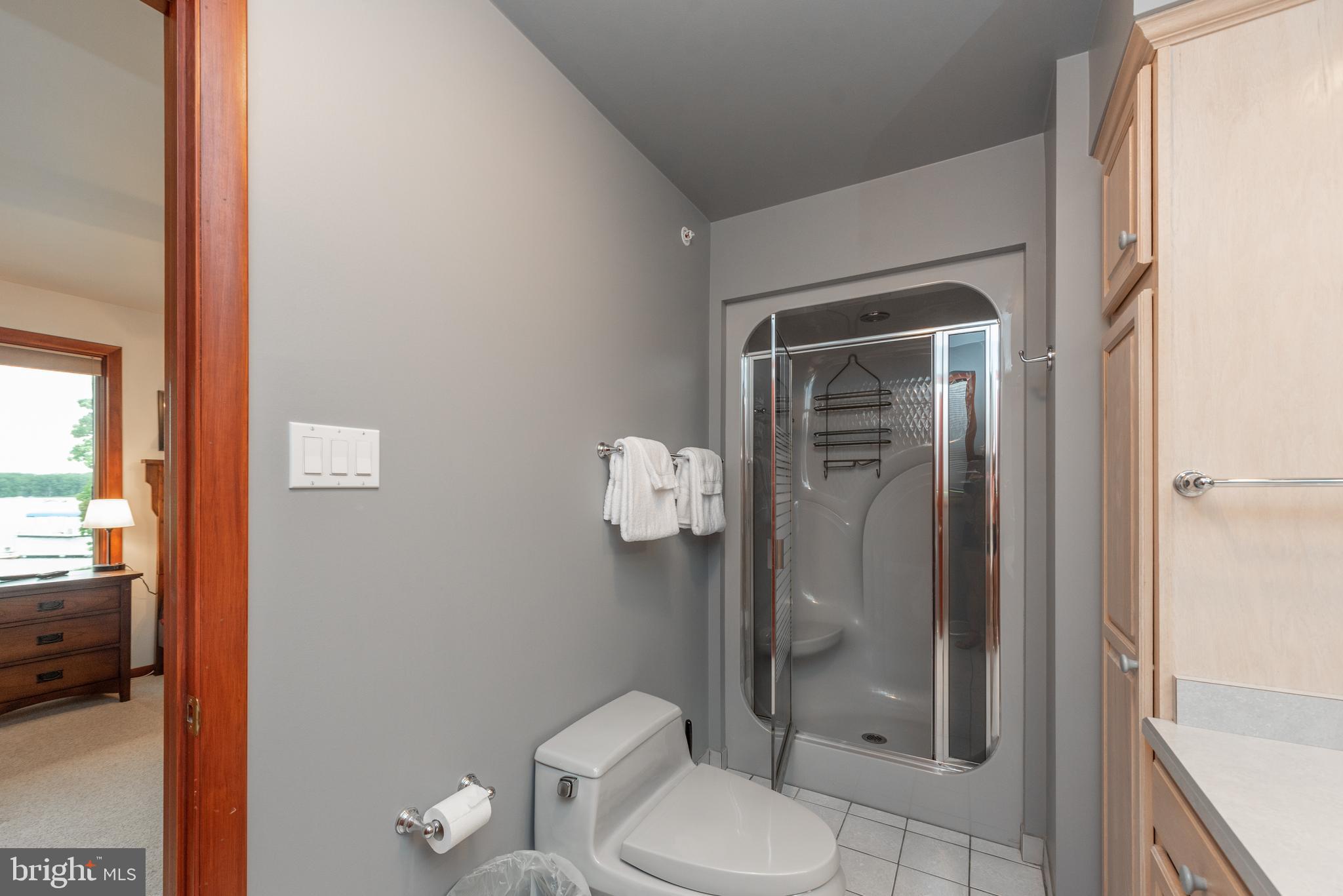 WHITE OAK - Residential