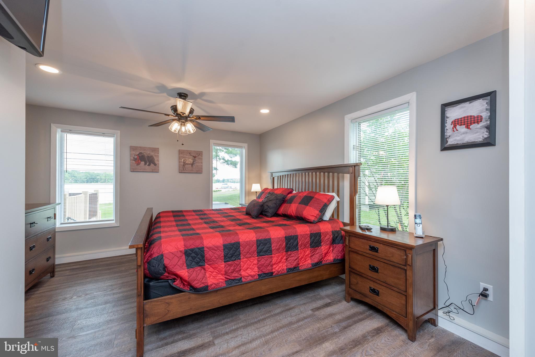 WHITE OAK - Residential