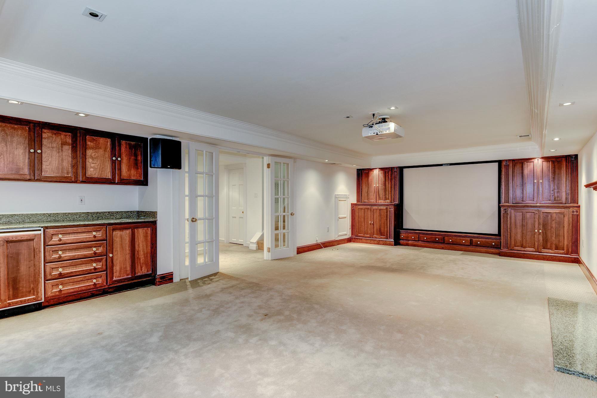 SPRING VALLEY - Residential