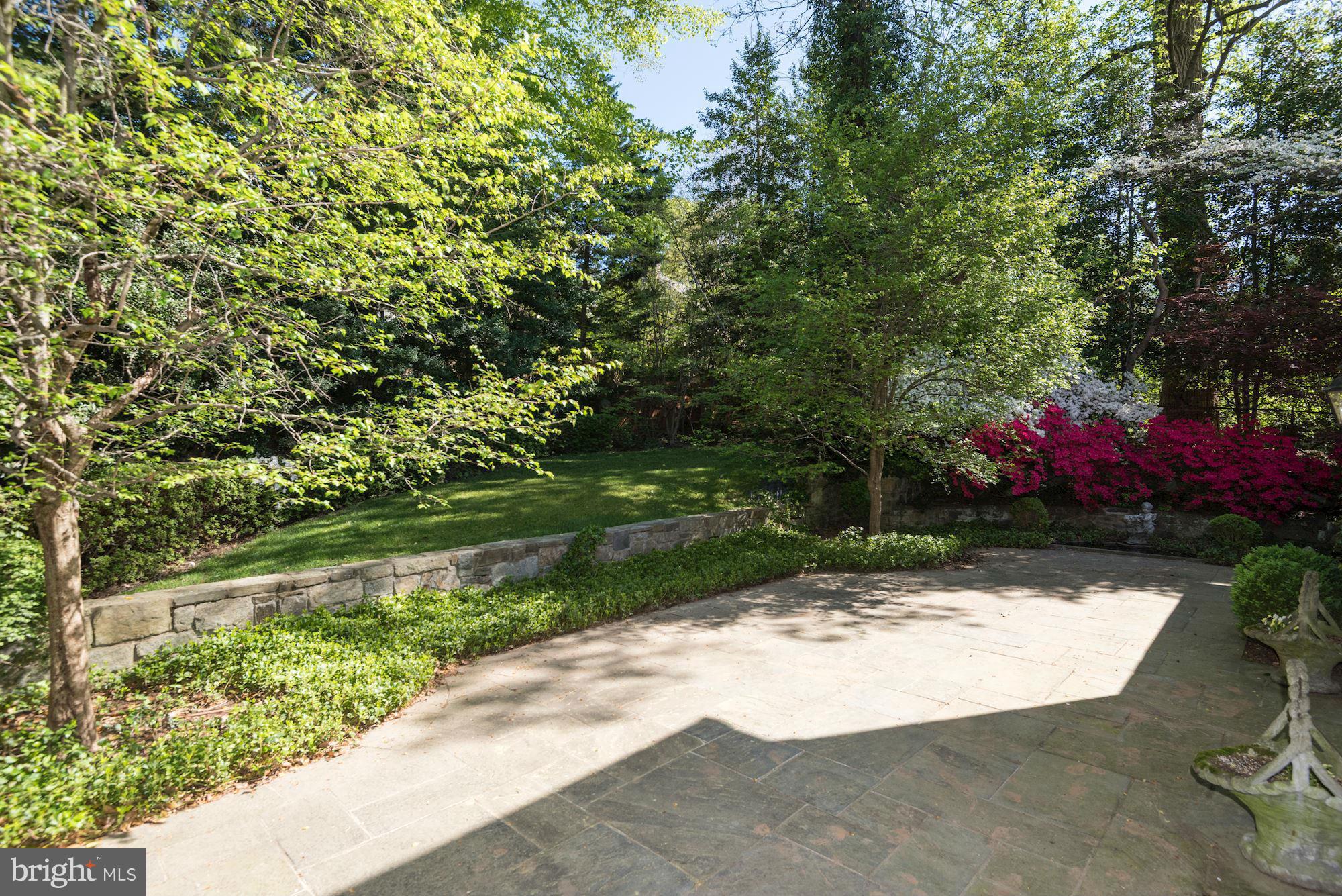 SPRING VALLEY - Residential