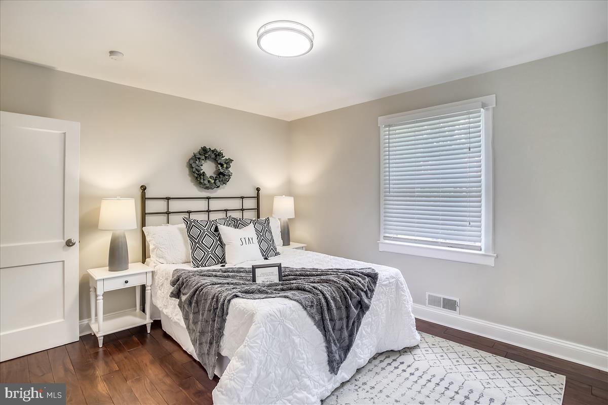 OAK FOREST - Residential