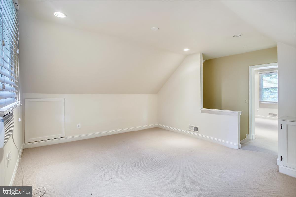 OAK FOREST - Residential