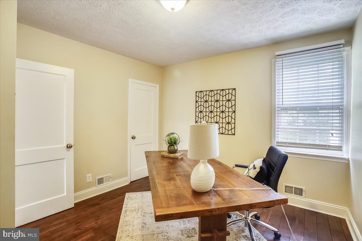 OAK FOREST - Residential