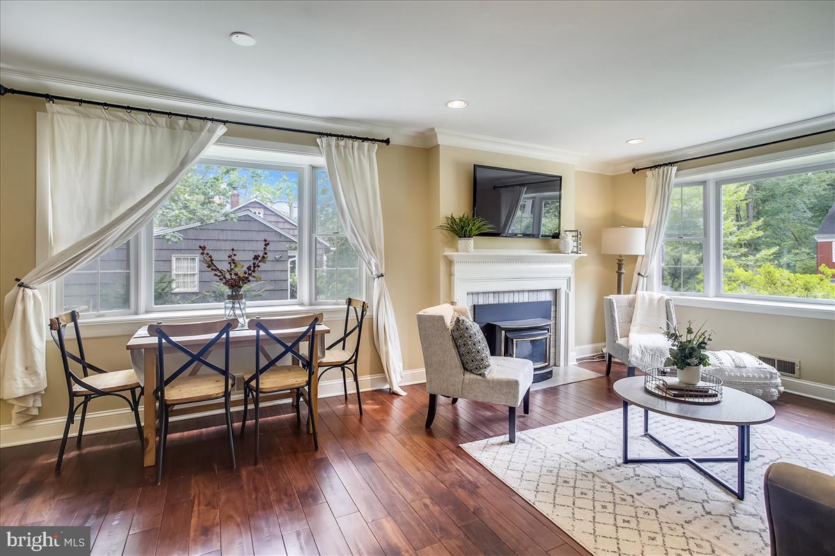 OAK FOREST - Residential