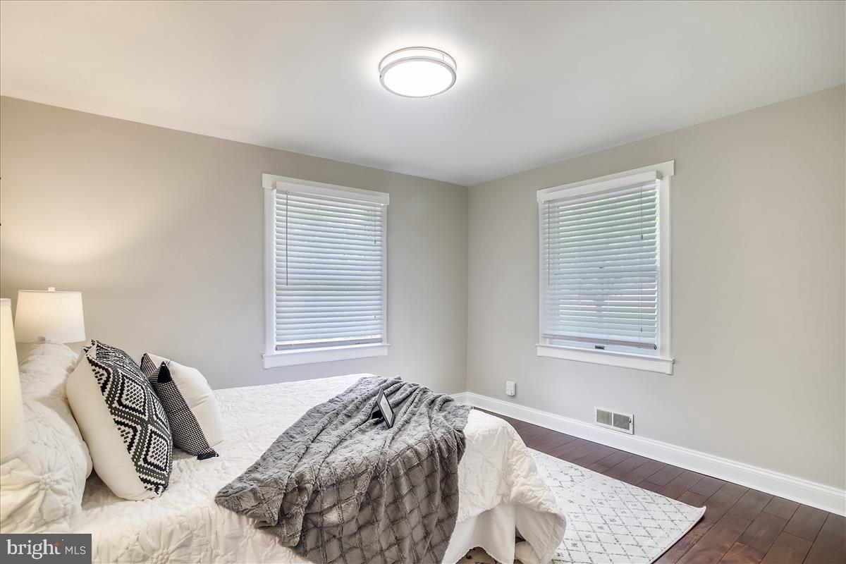 OAK FOREST - Residential