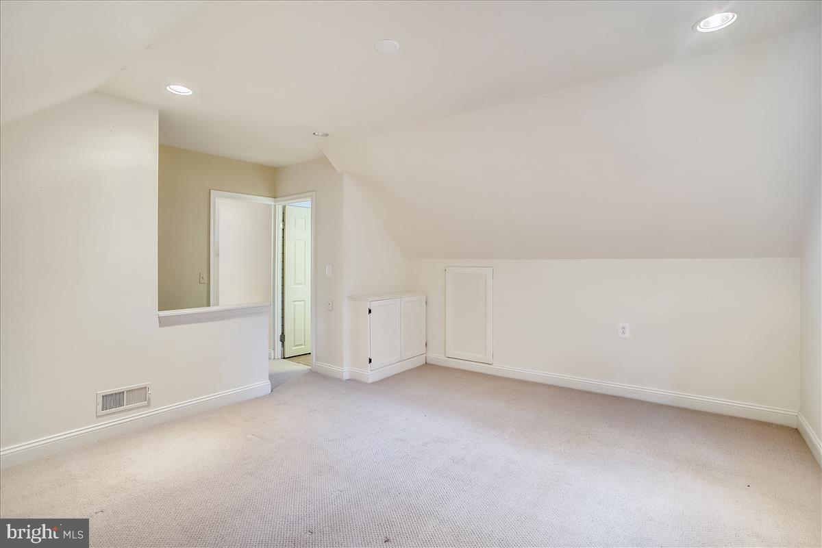 OAK FOREST - Residential