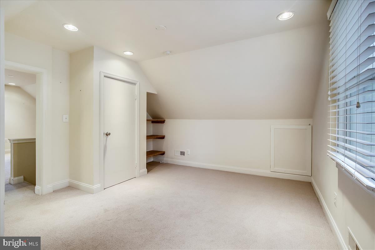 OAK FOREST - Residential