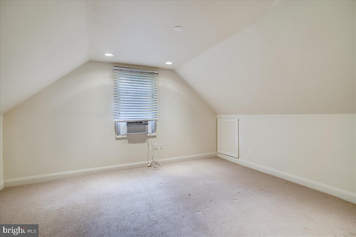 OAK FOREST - Residential