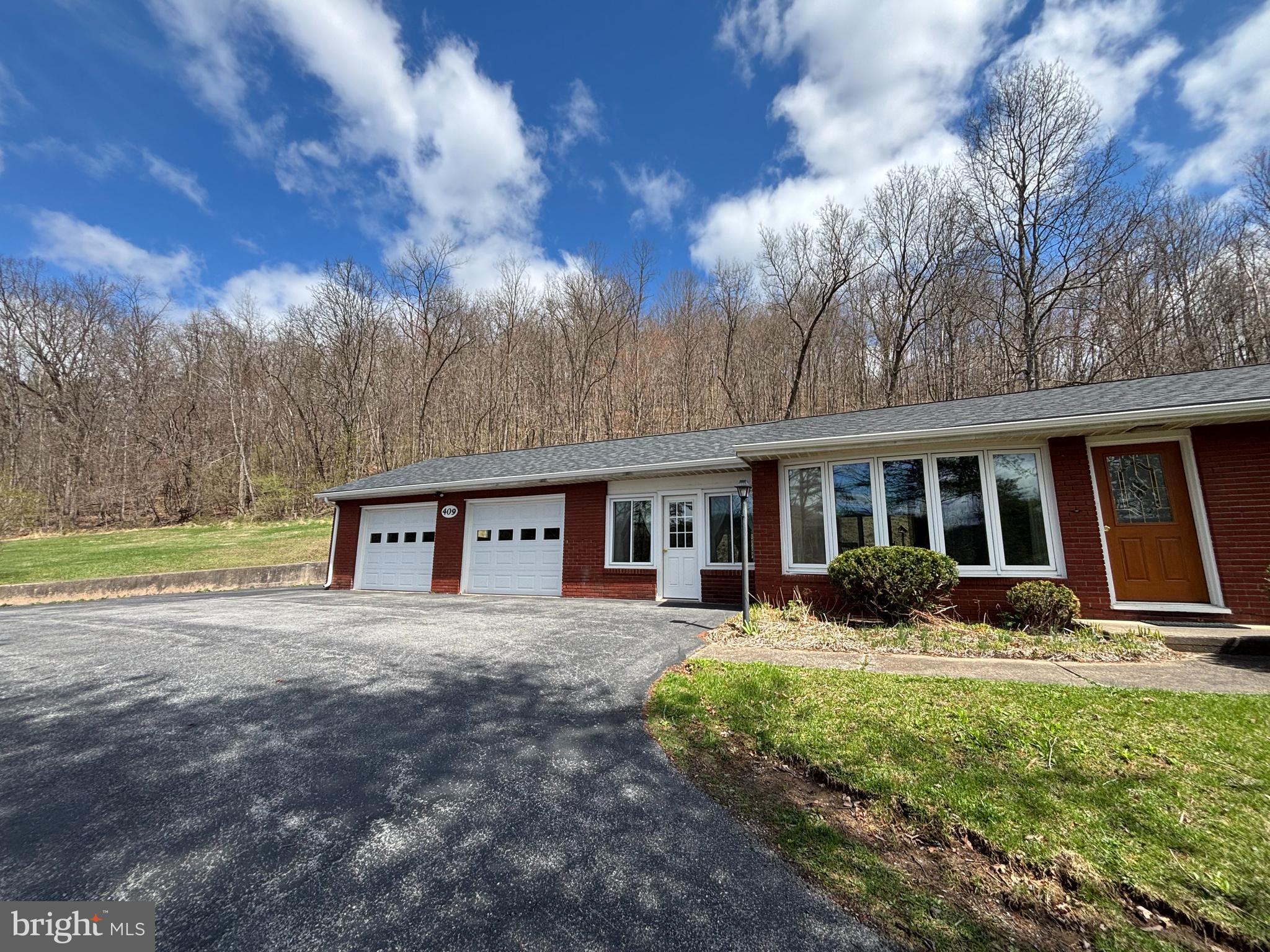 409 RUNVILLE ROAD